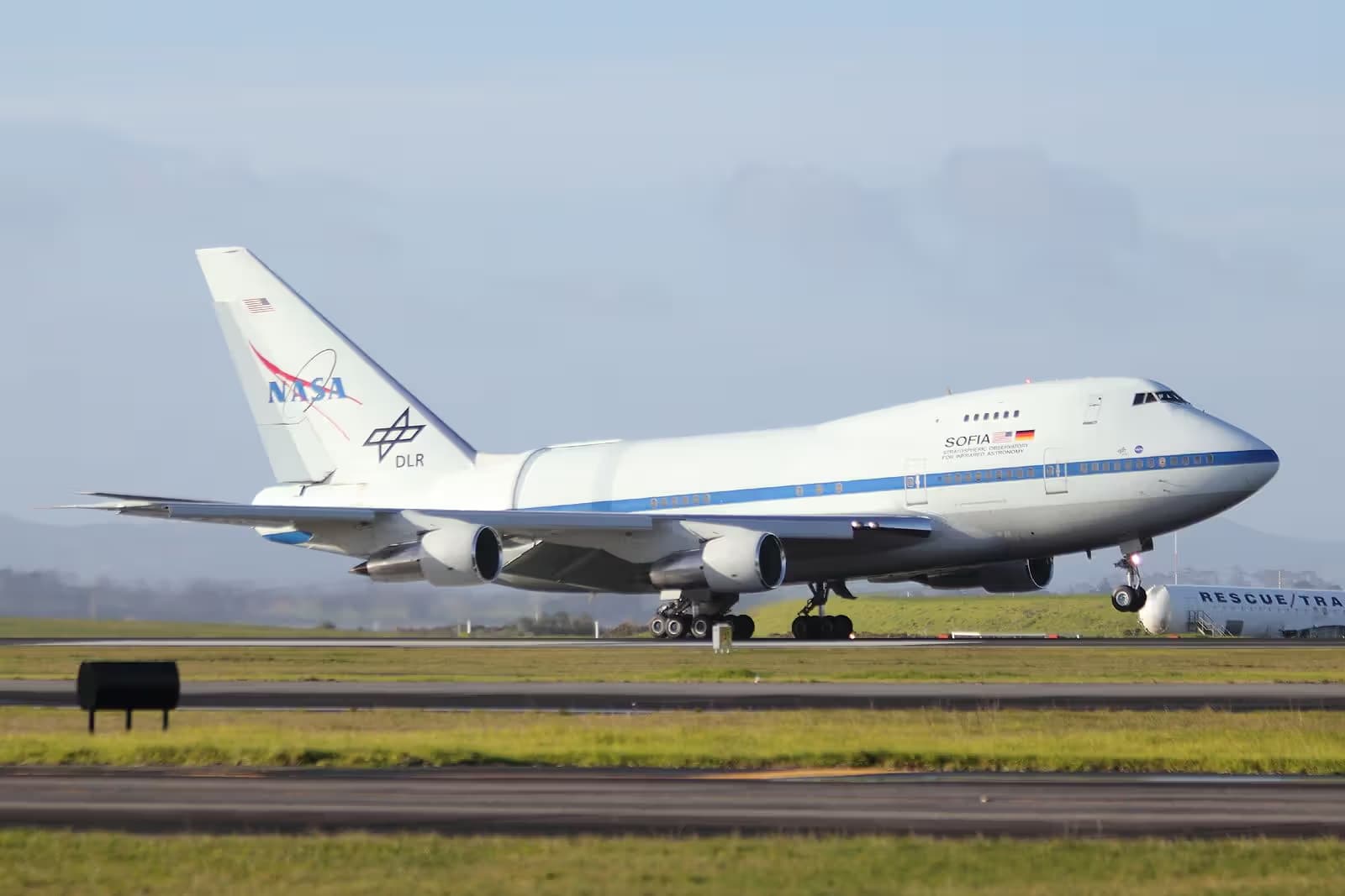 N747NA — Boeing