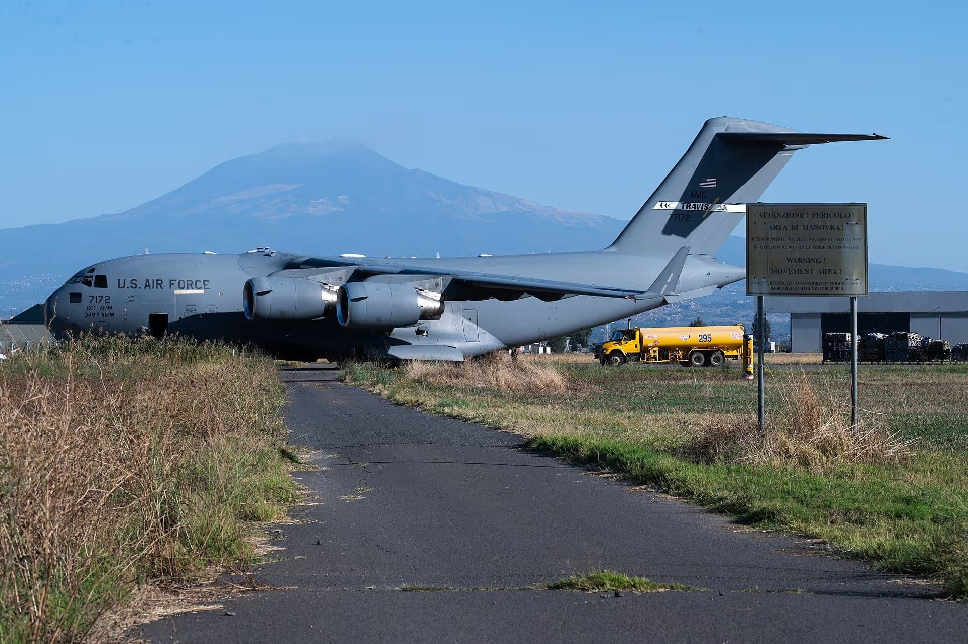 Unidentified — Boeing