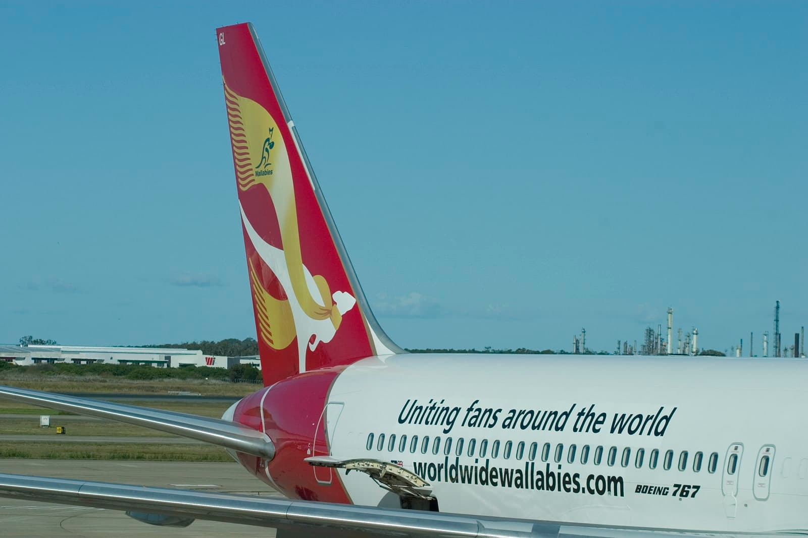 VH-OGL — Boeing