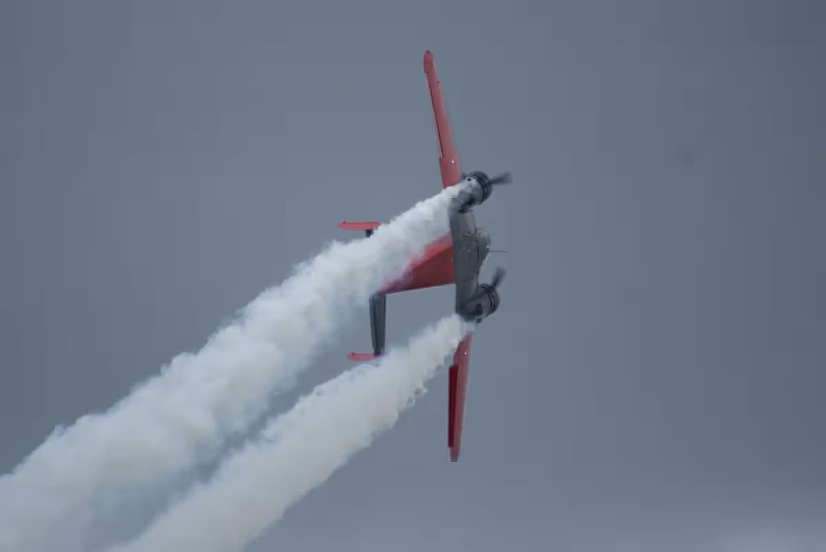 N9109R — Twin-engine aircraft