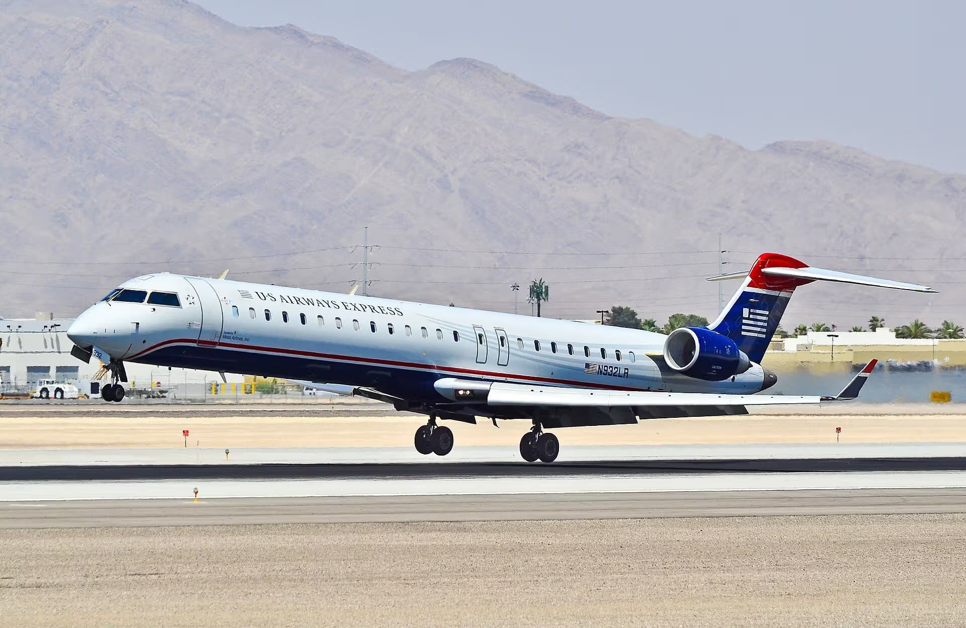 N932LR — Bombardier