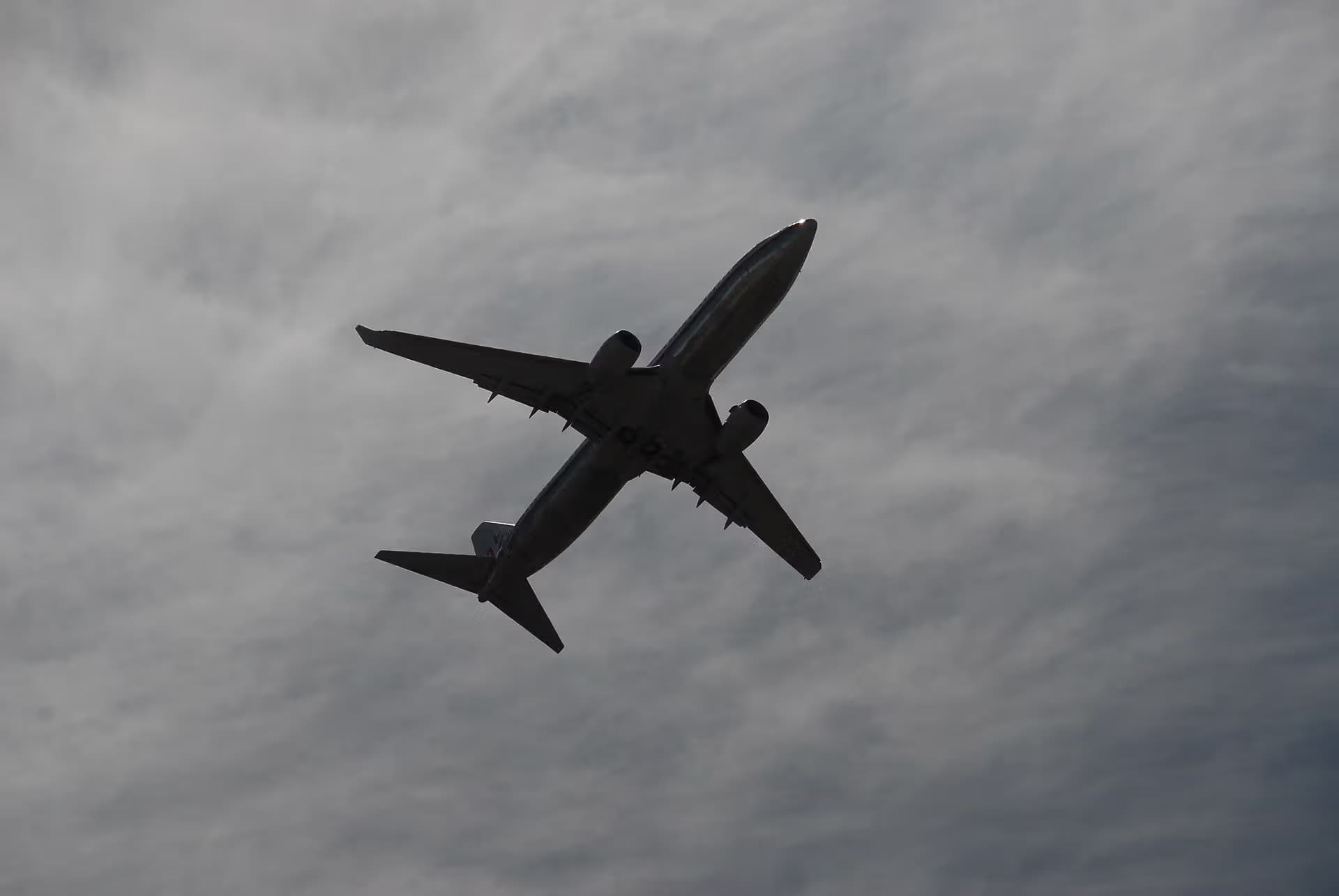 N956AN — Twin-engine aircraft