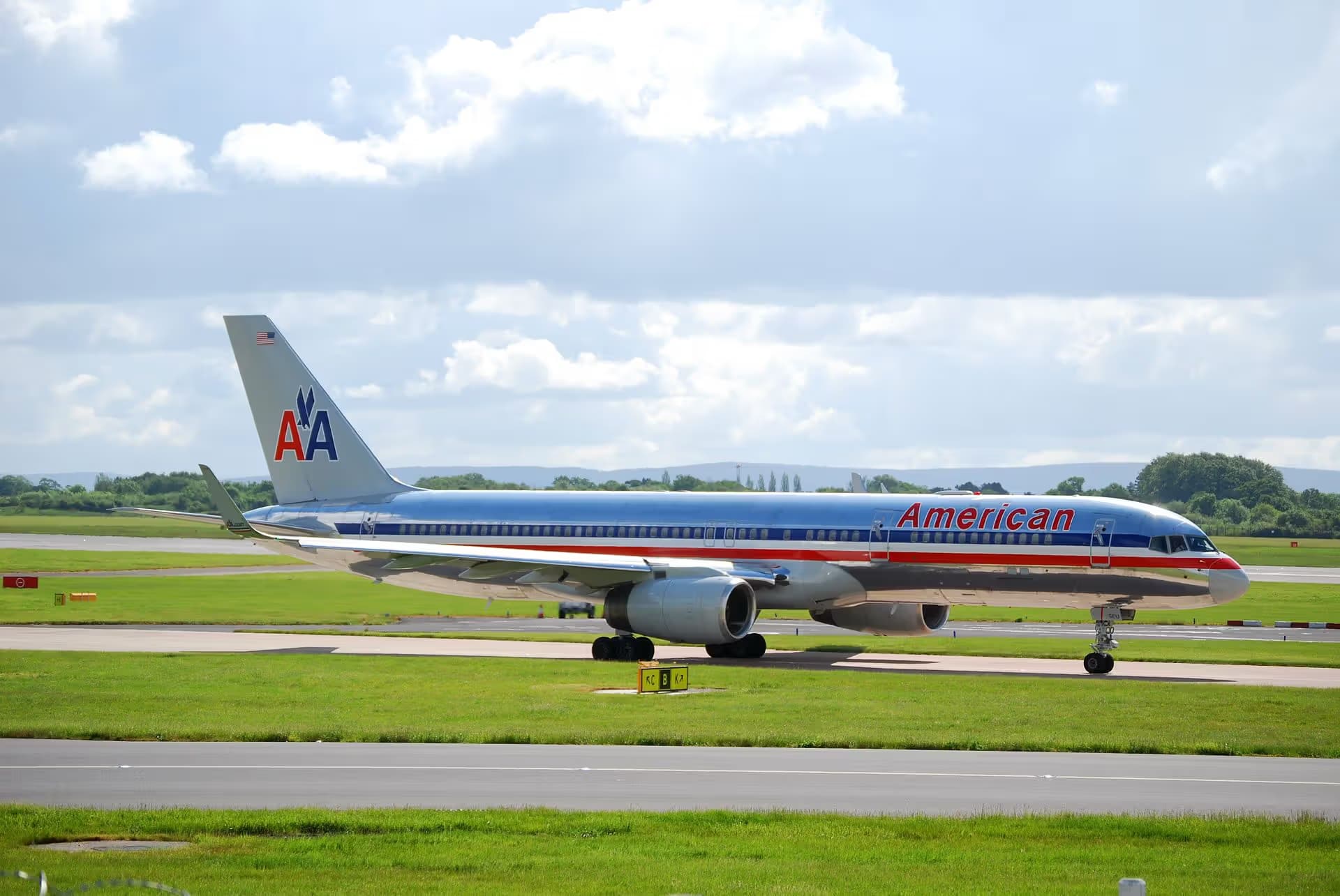 N186AN — Twin-engine aircraft