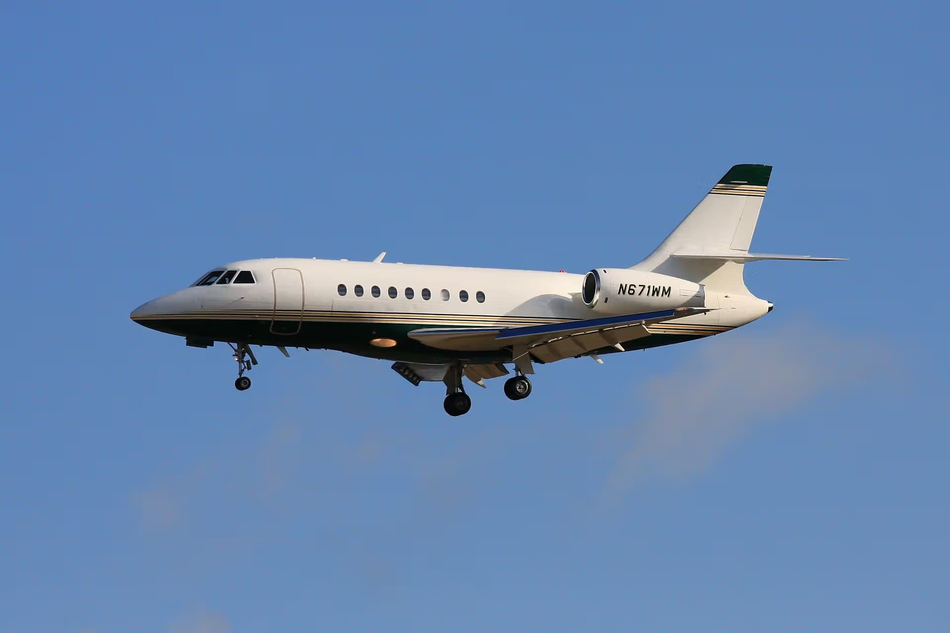 N671WM — Business jet