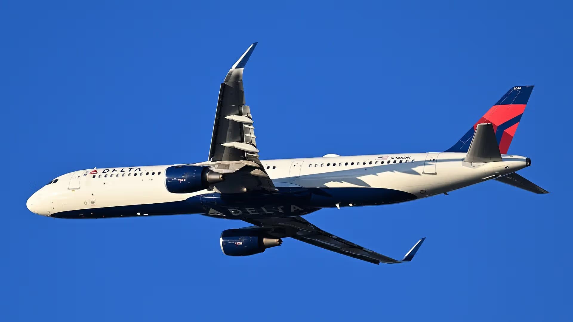 N348DN — Twin-engine aircraft