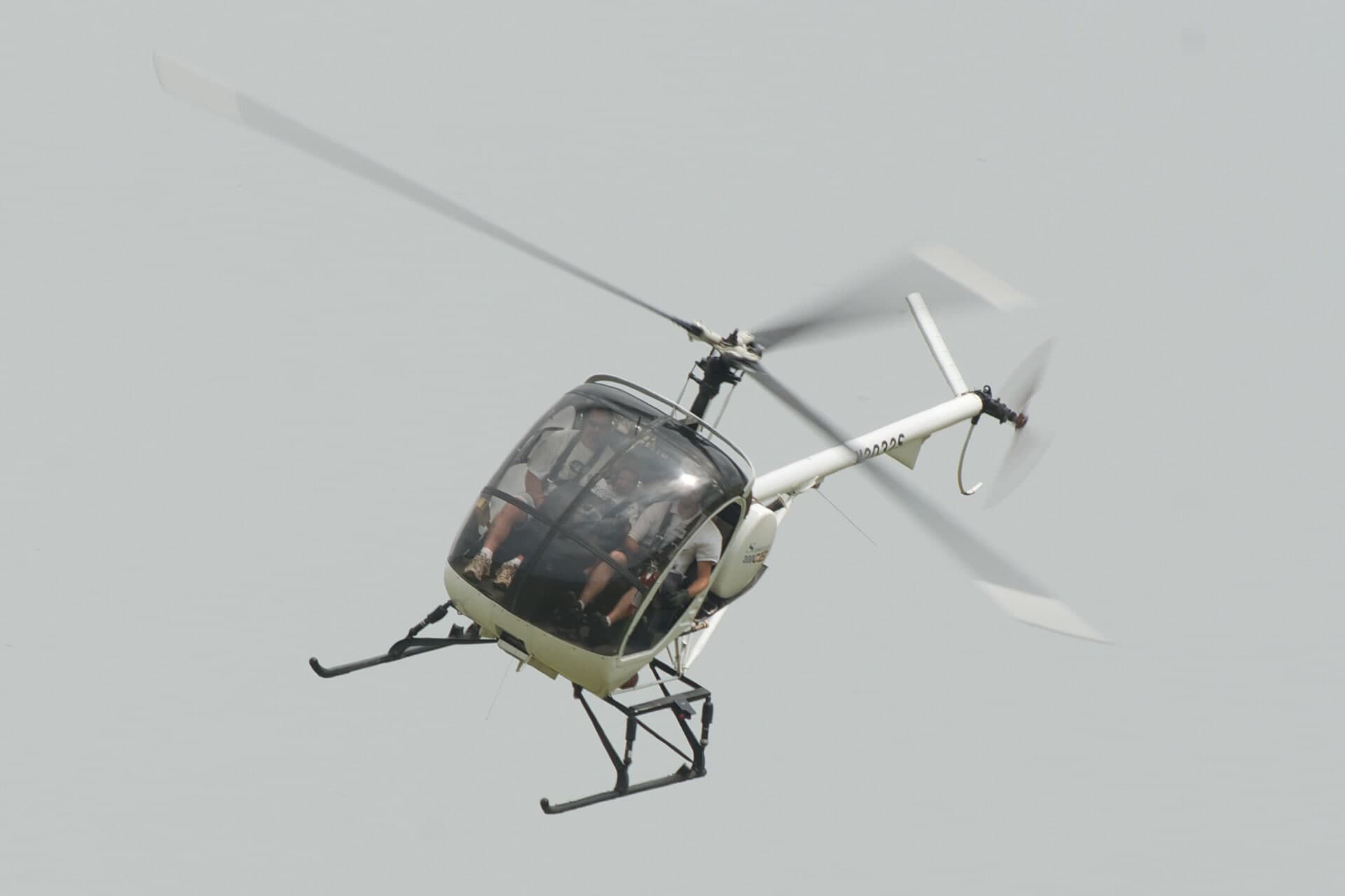 N2032S — Helicopter