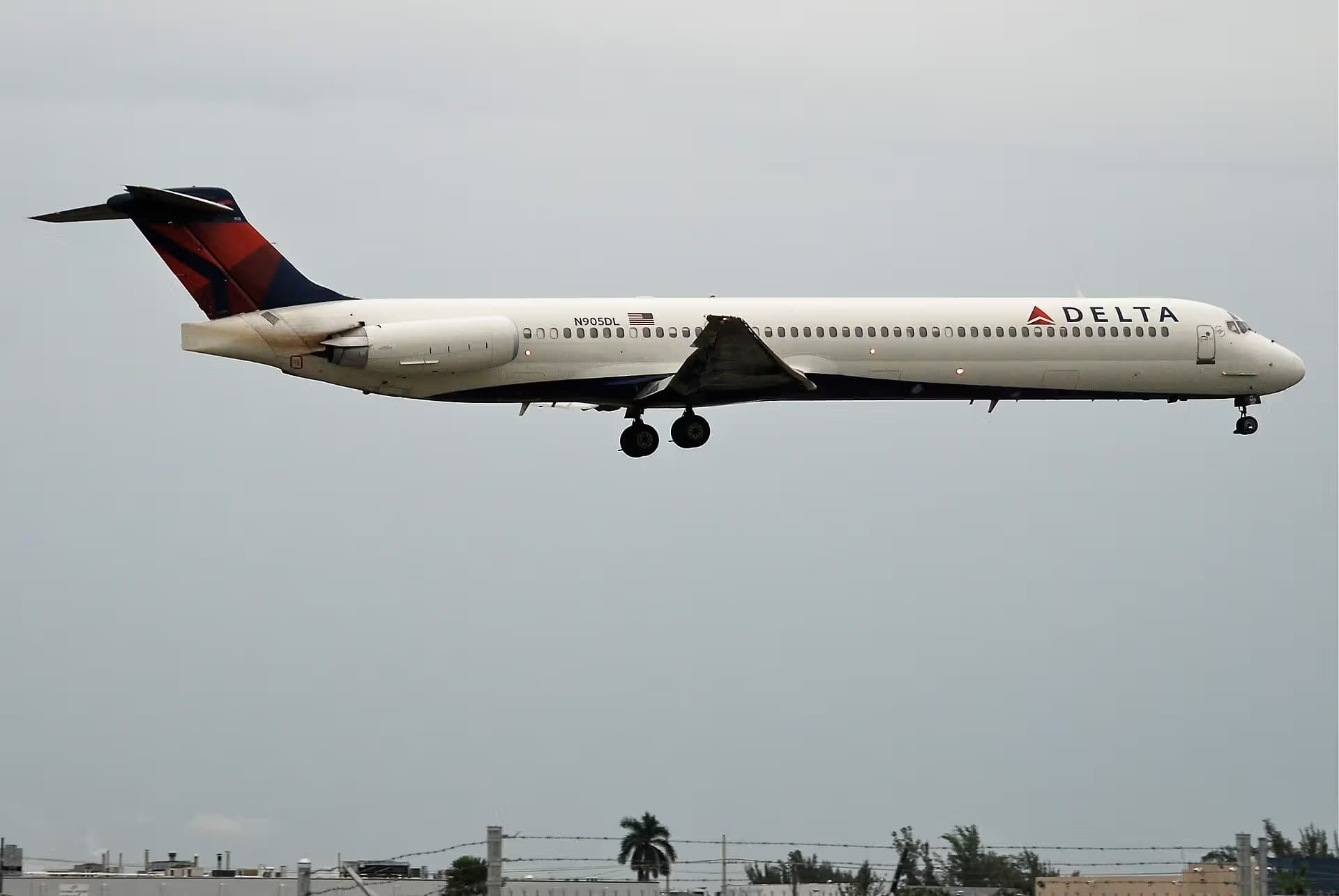 N905DL — Aircraft