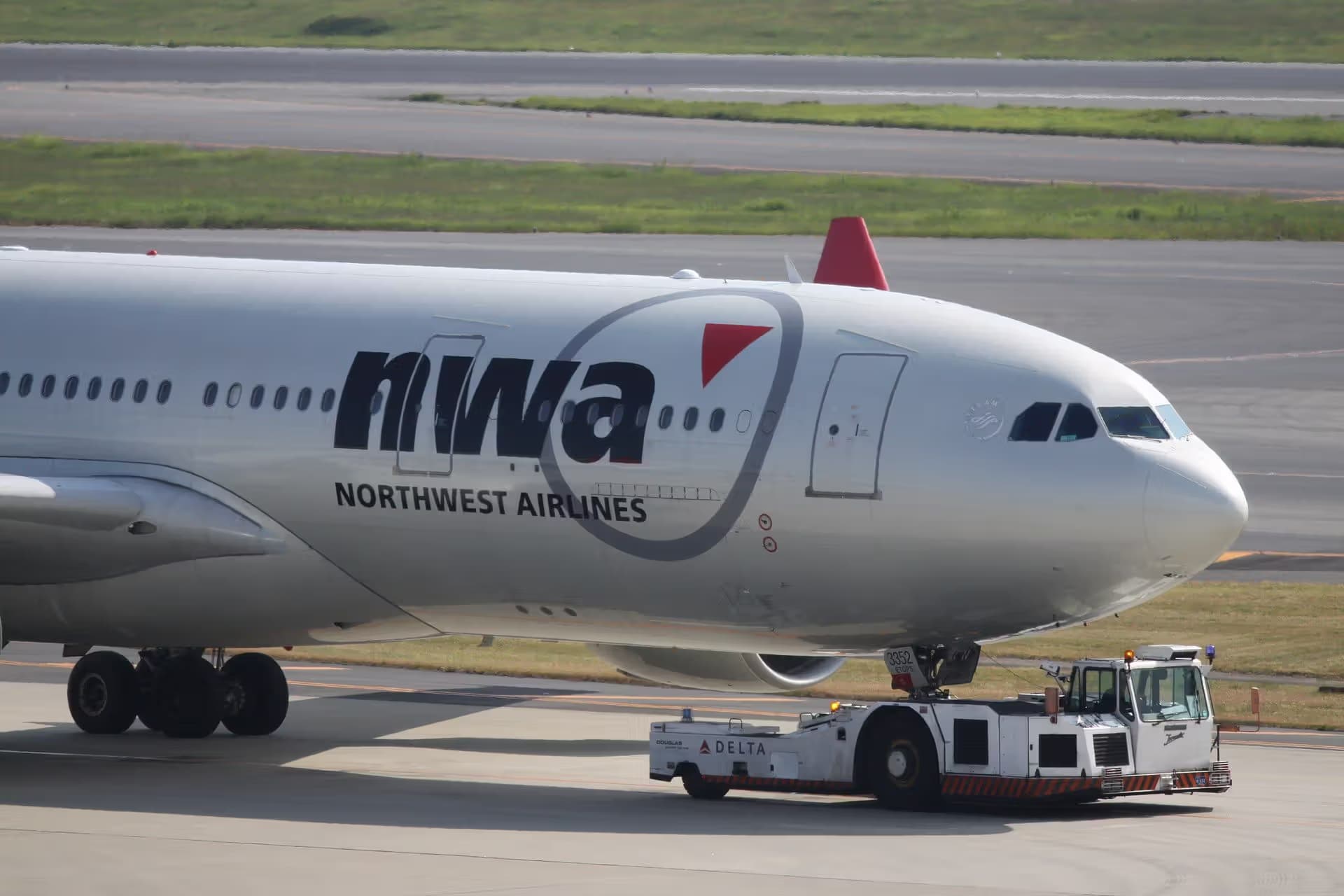 N852NW — Airbus
