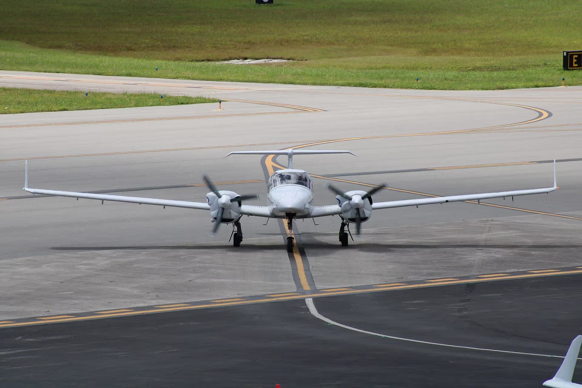 N304ER — Diamond