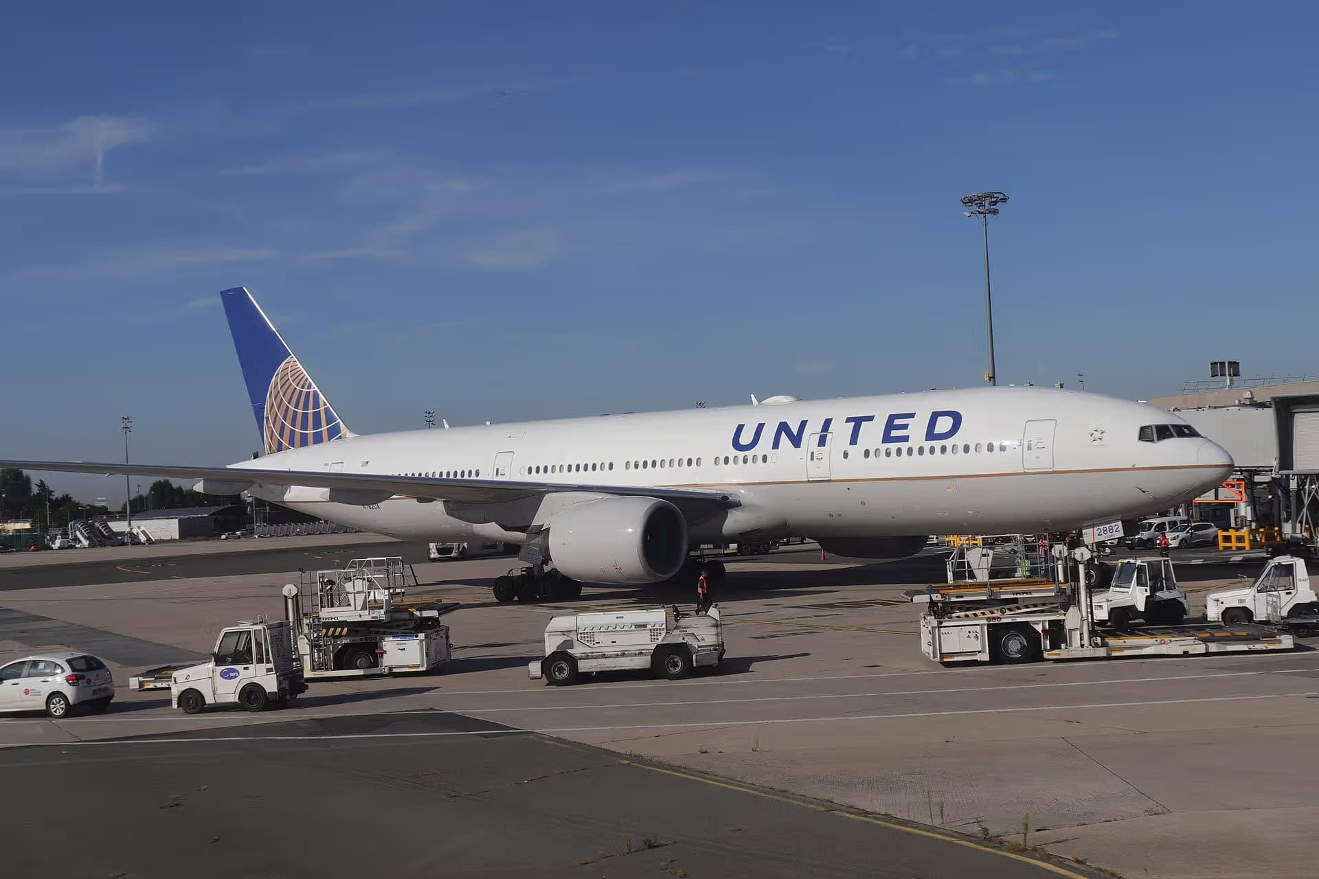 N782UA — Boeing