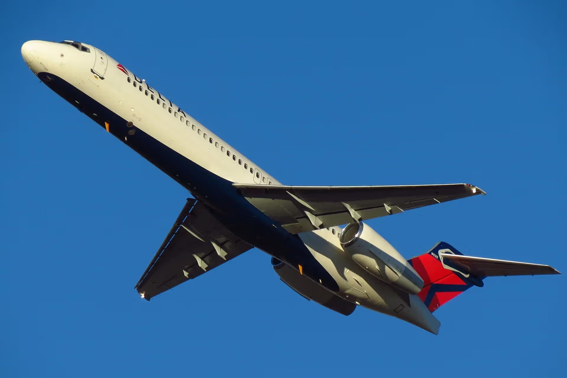 N992AT — Aircraft