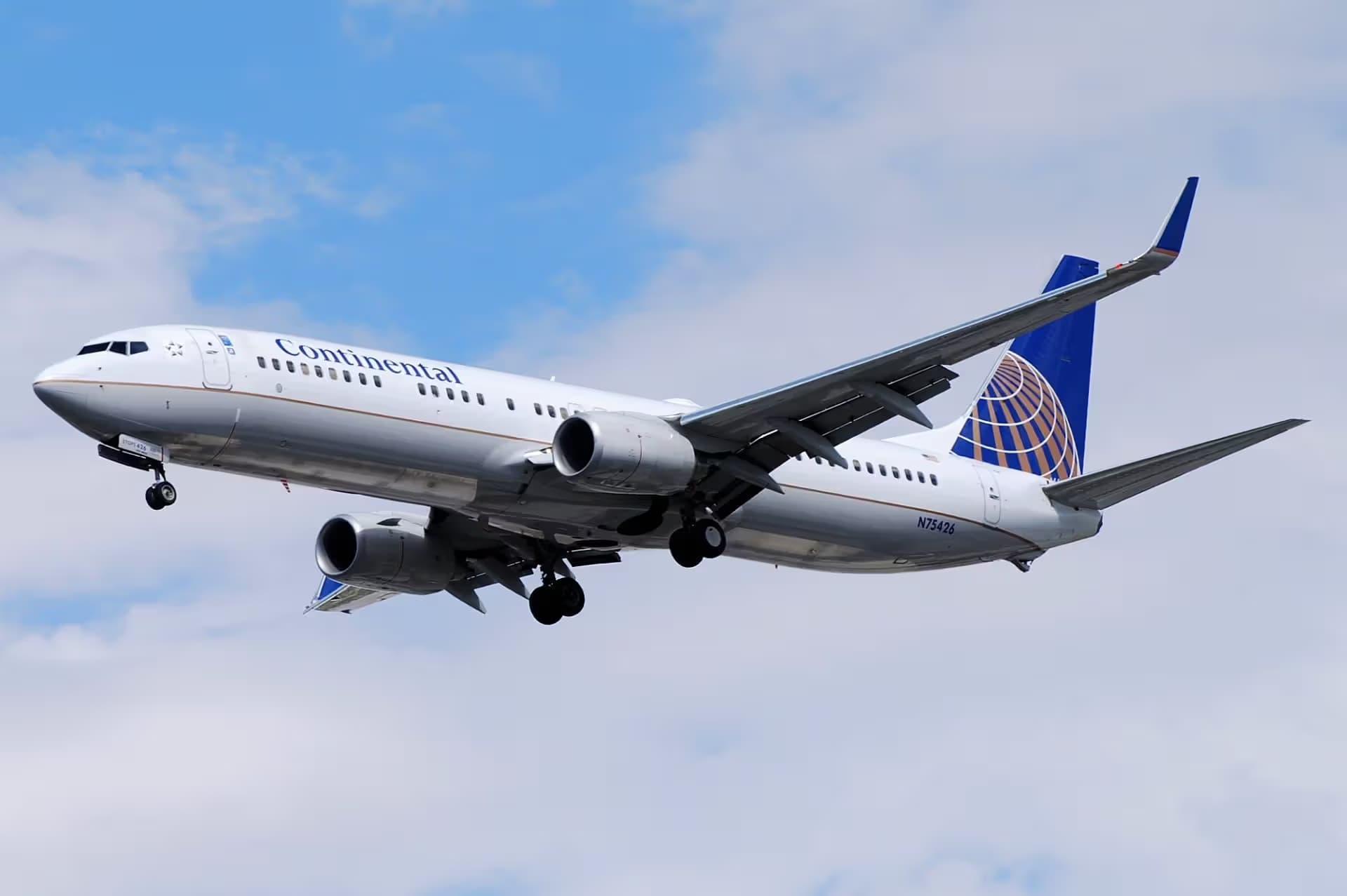 N75426 — Boeing