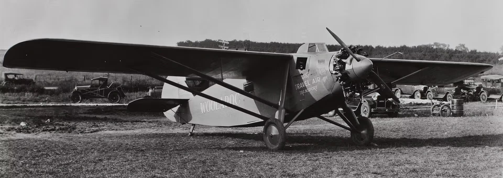 Unidentified — Single-engine aircraft