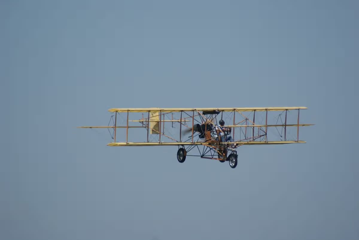 Unidentified — Aircraft