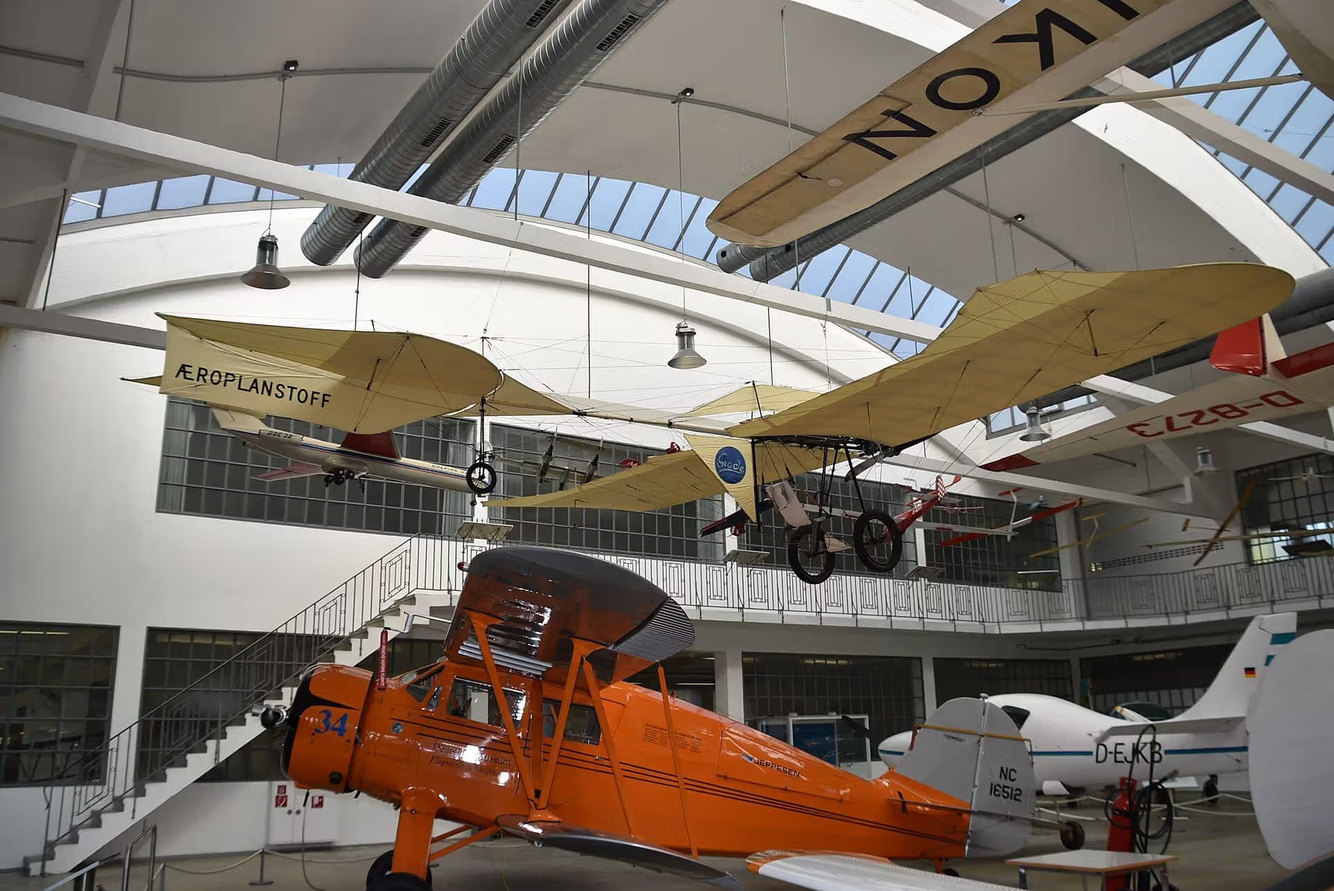 N16512 — Glider