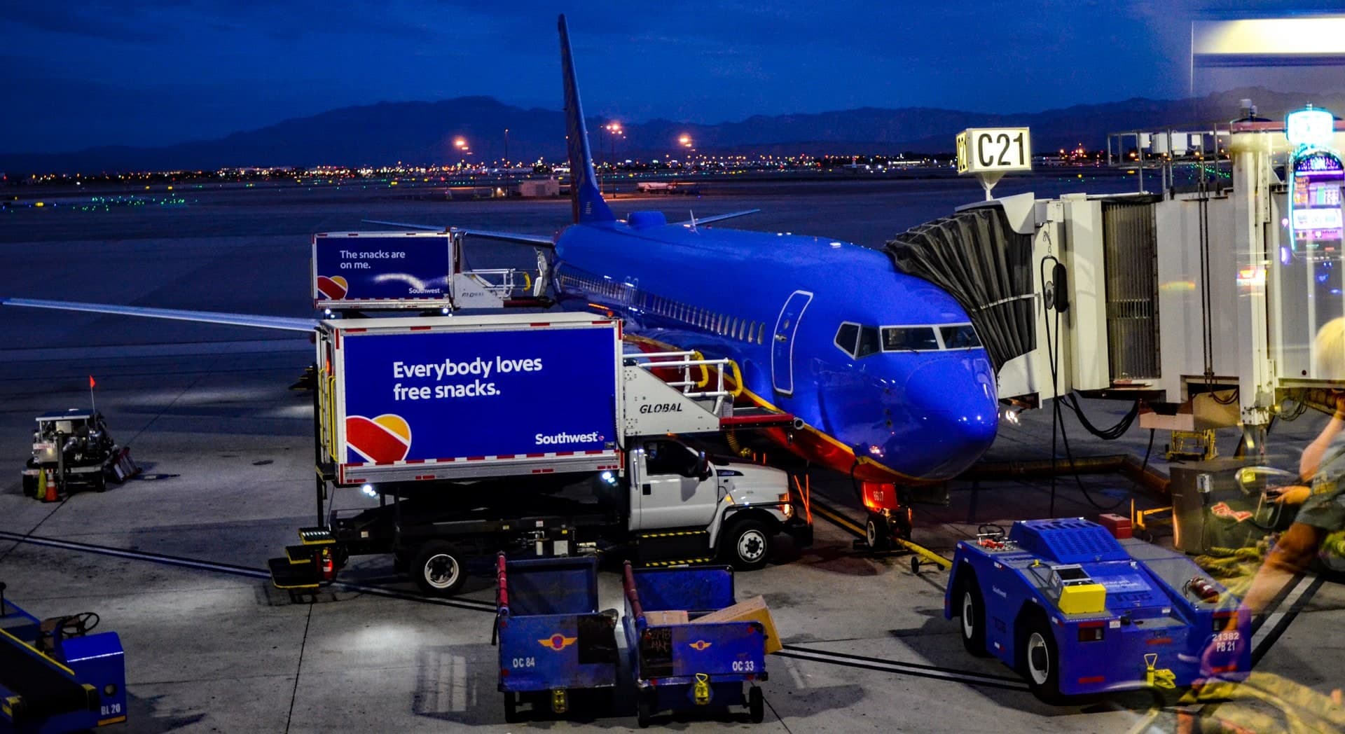 N8607M — Boeing