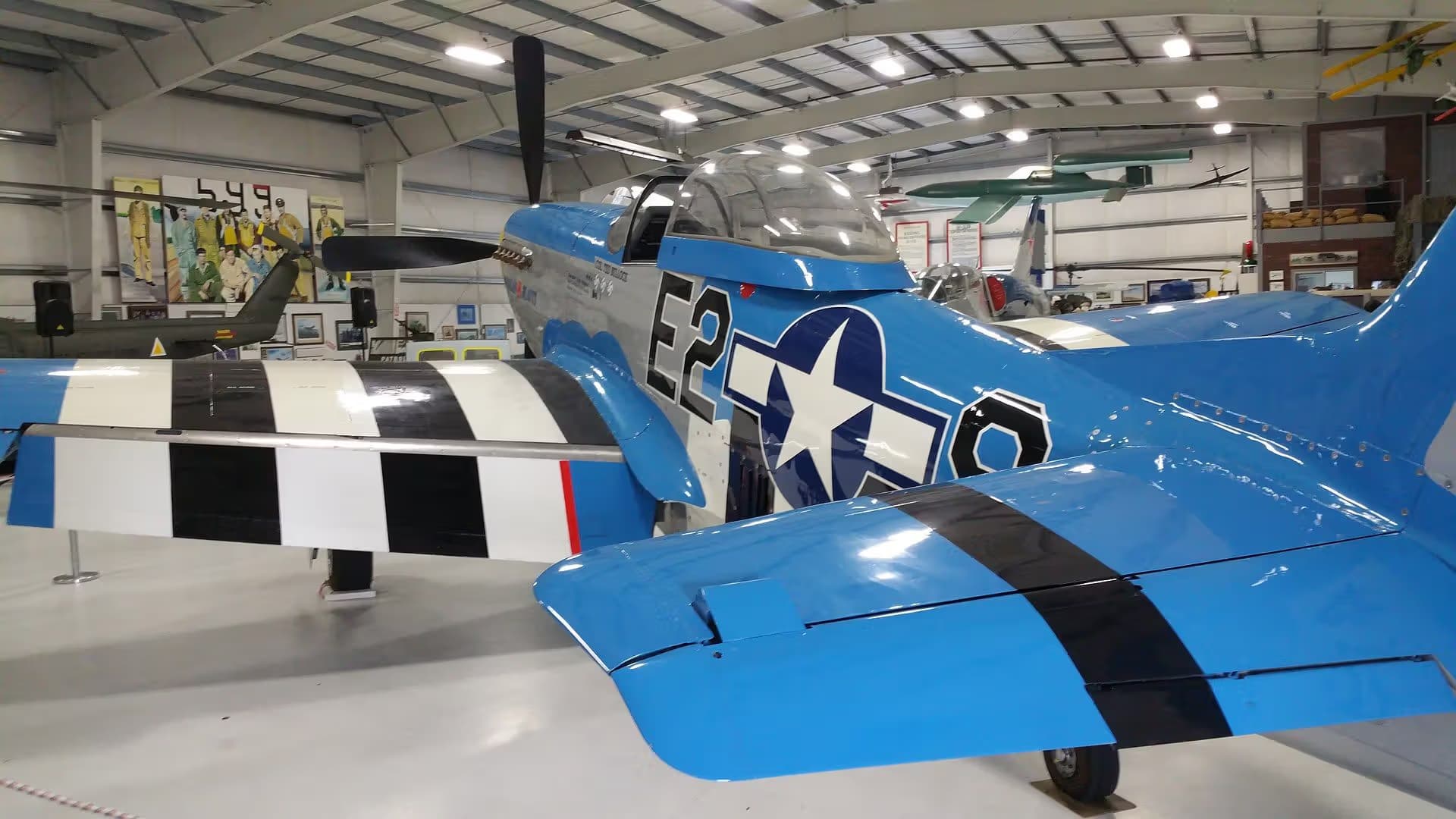 Unidentified — Single-engine aircraft
