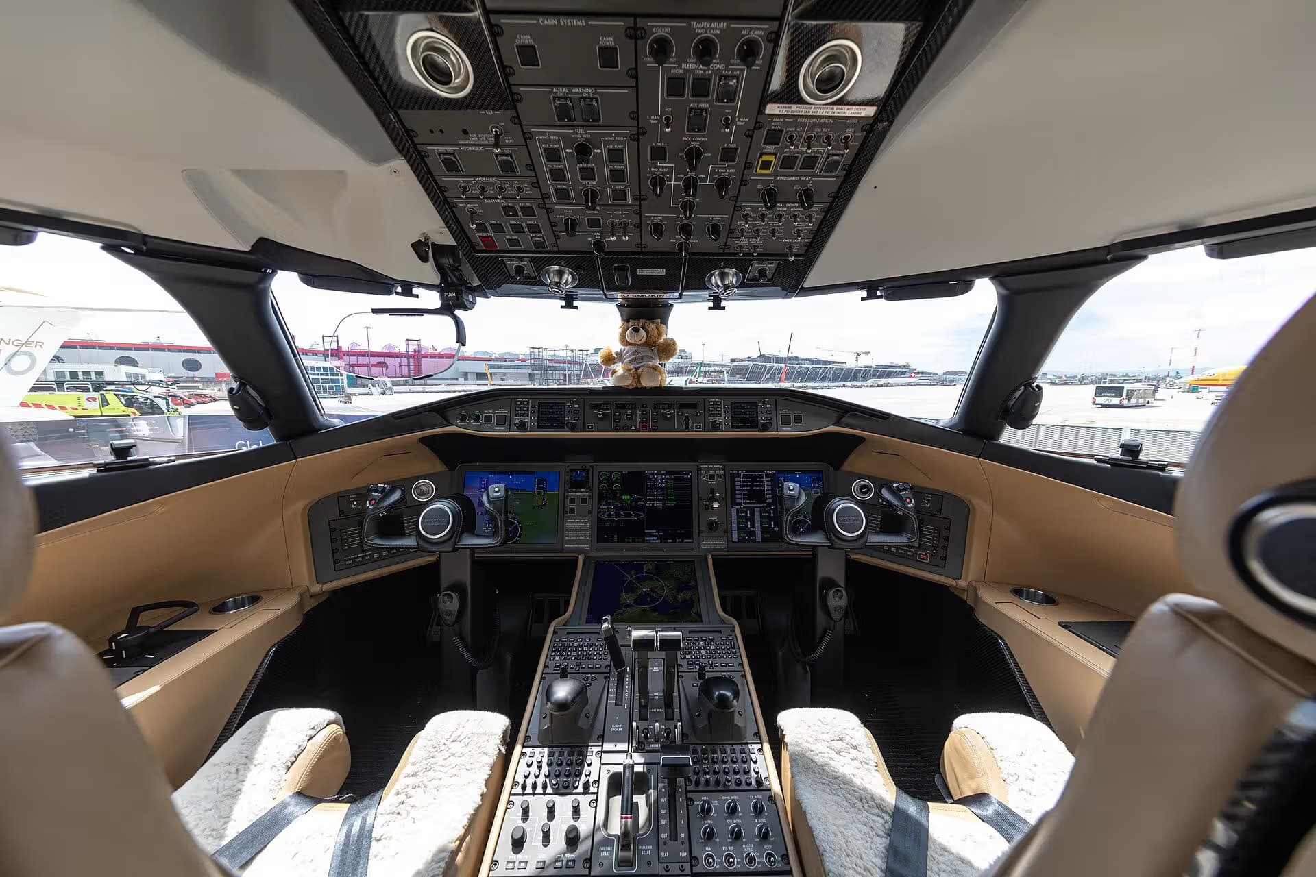 N835GL — Business jet