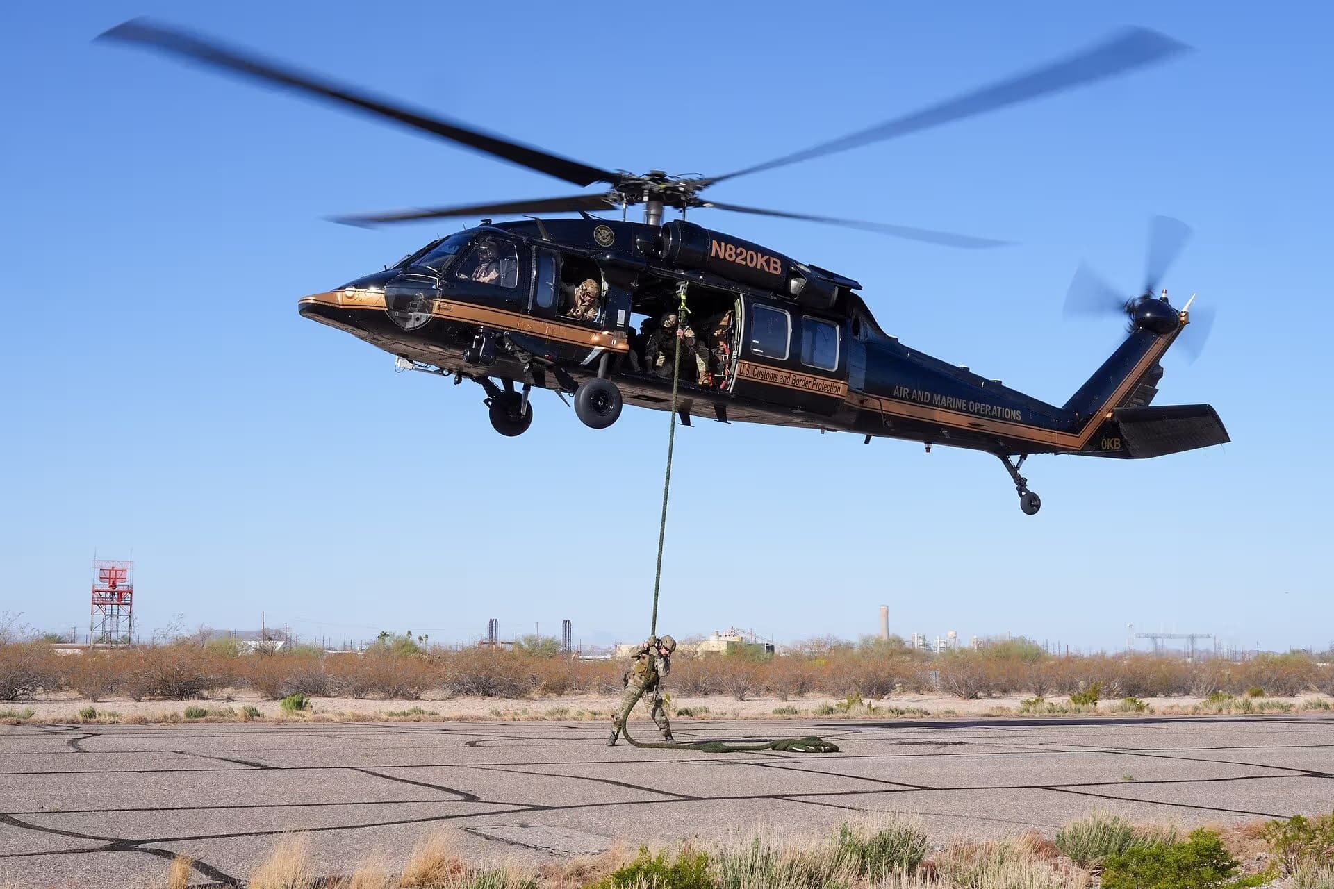 N820KB — Helicopter