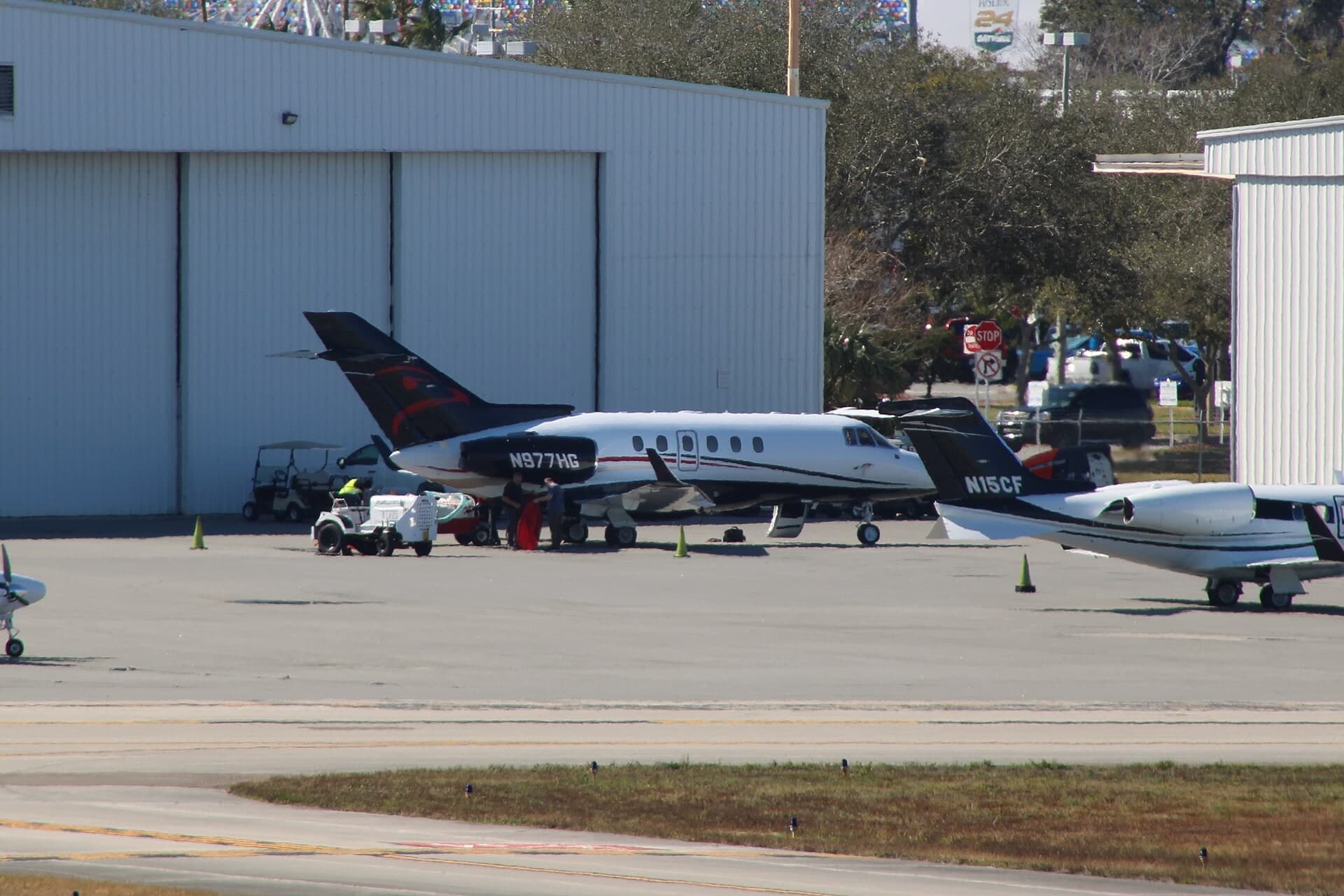 N977HG — Business jet