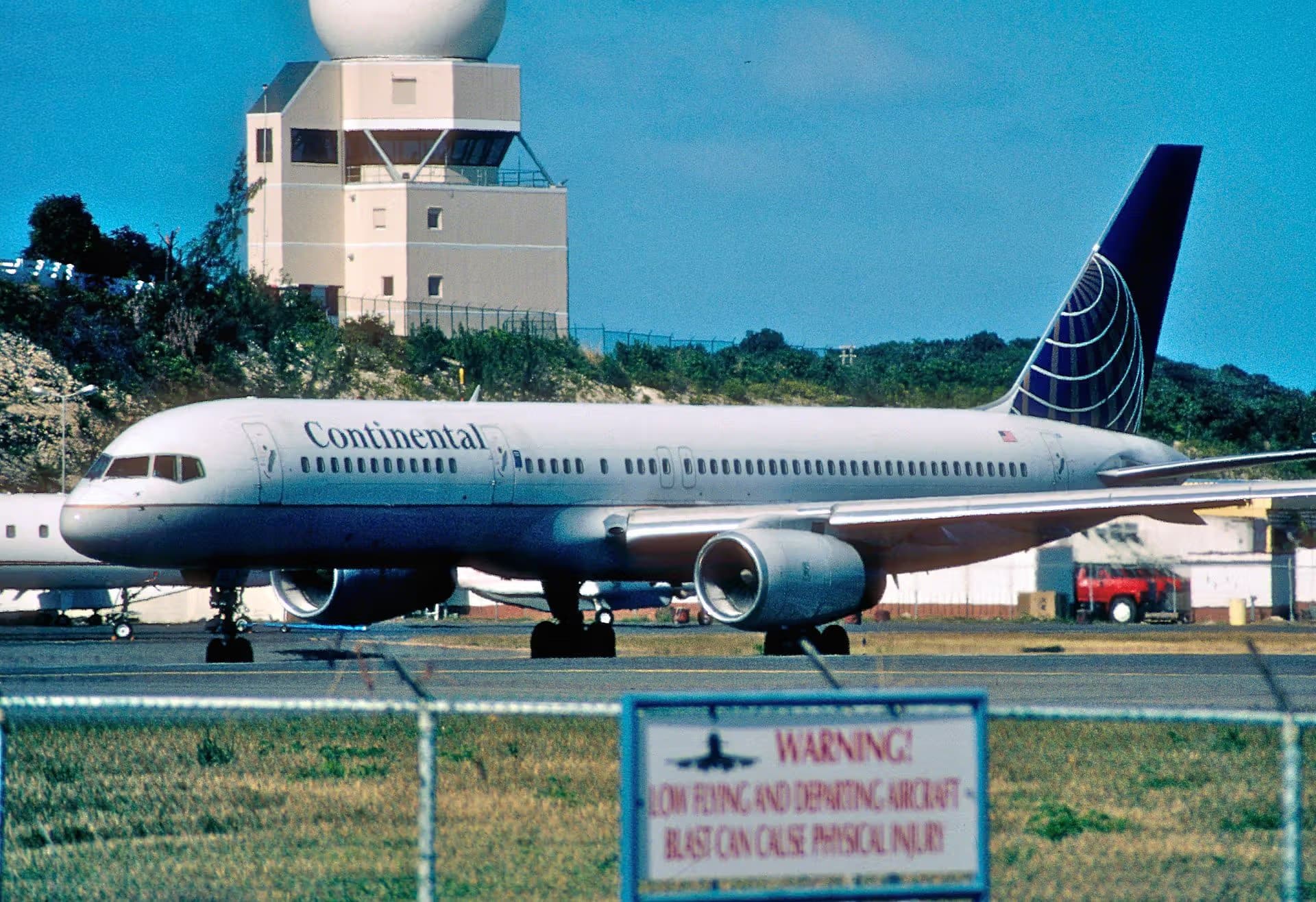 N58101 — Twin-engine aircraft