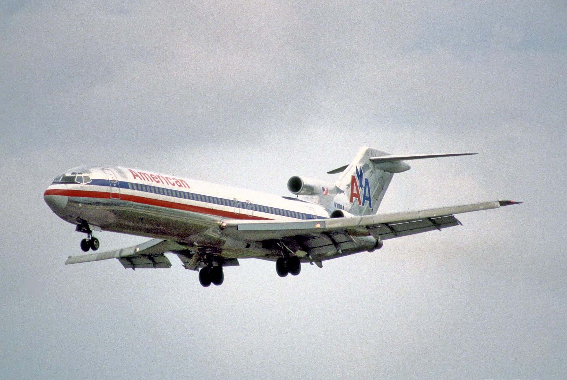 N718AA — Aircraft