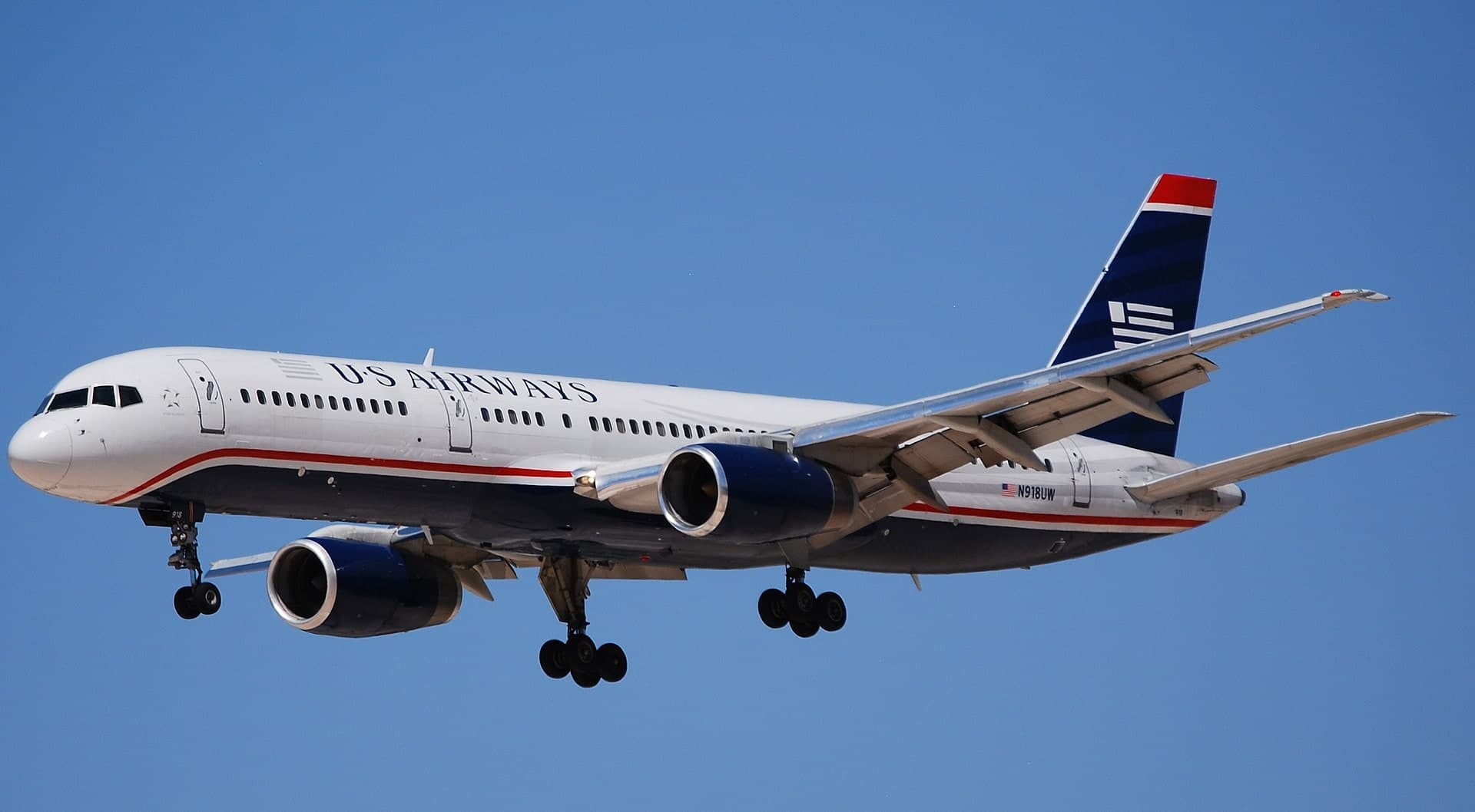 N918UW — Twin-engine aircraft