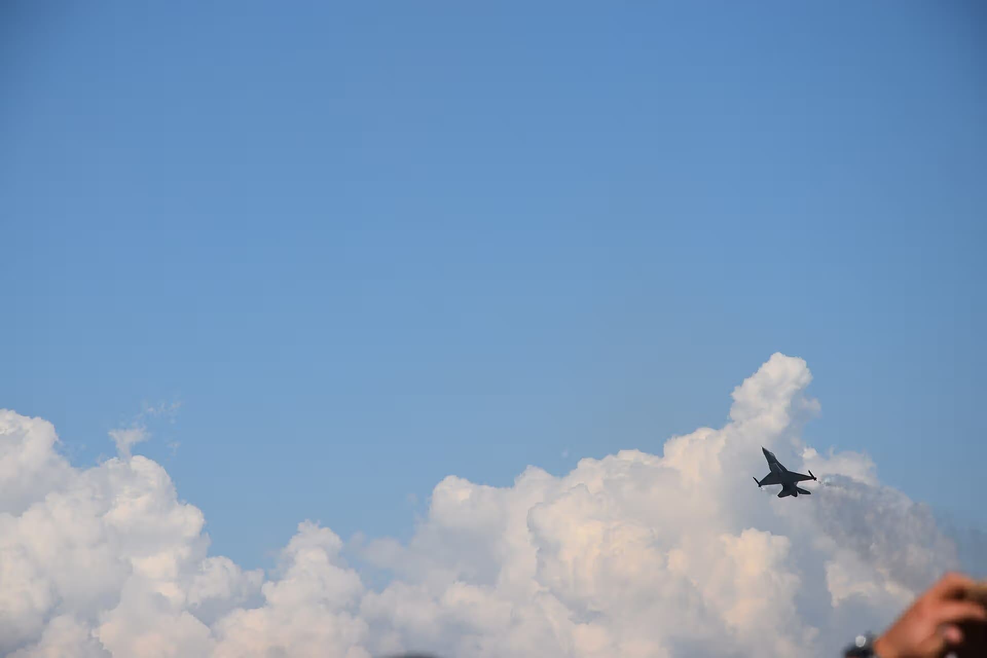 Unidentified — Aircraft