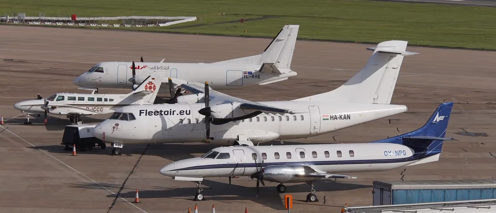 D-ICCC — Twin-engine aircraft