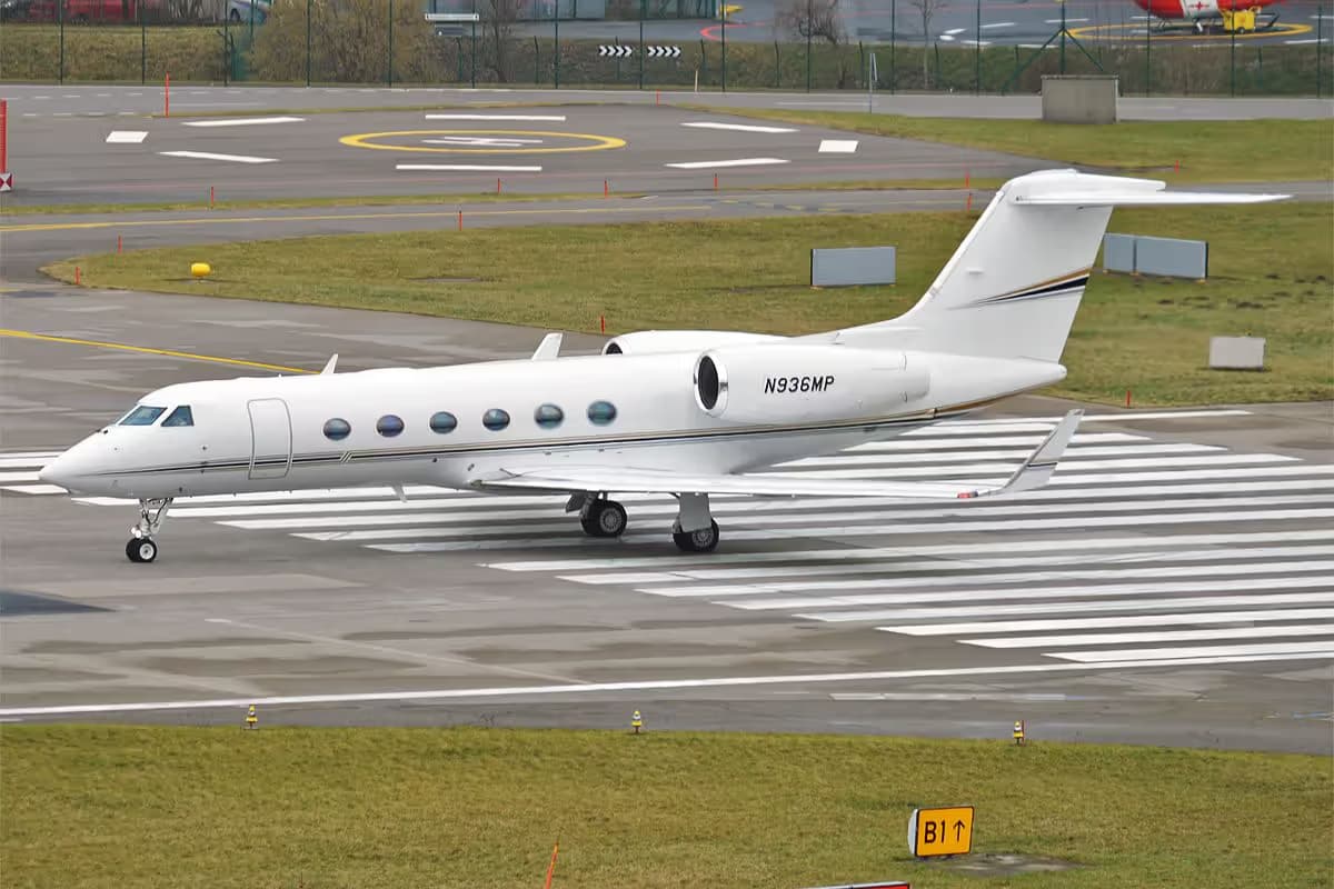 N936MP — Business jet