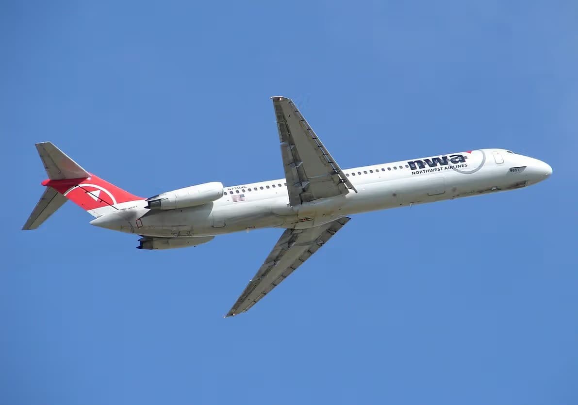 N770NC — Douglas