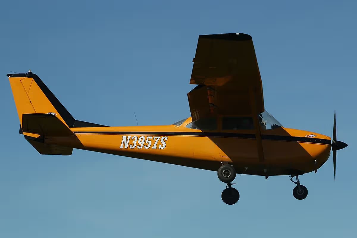 N3957S — Single-engine aircraft