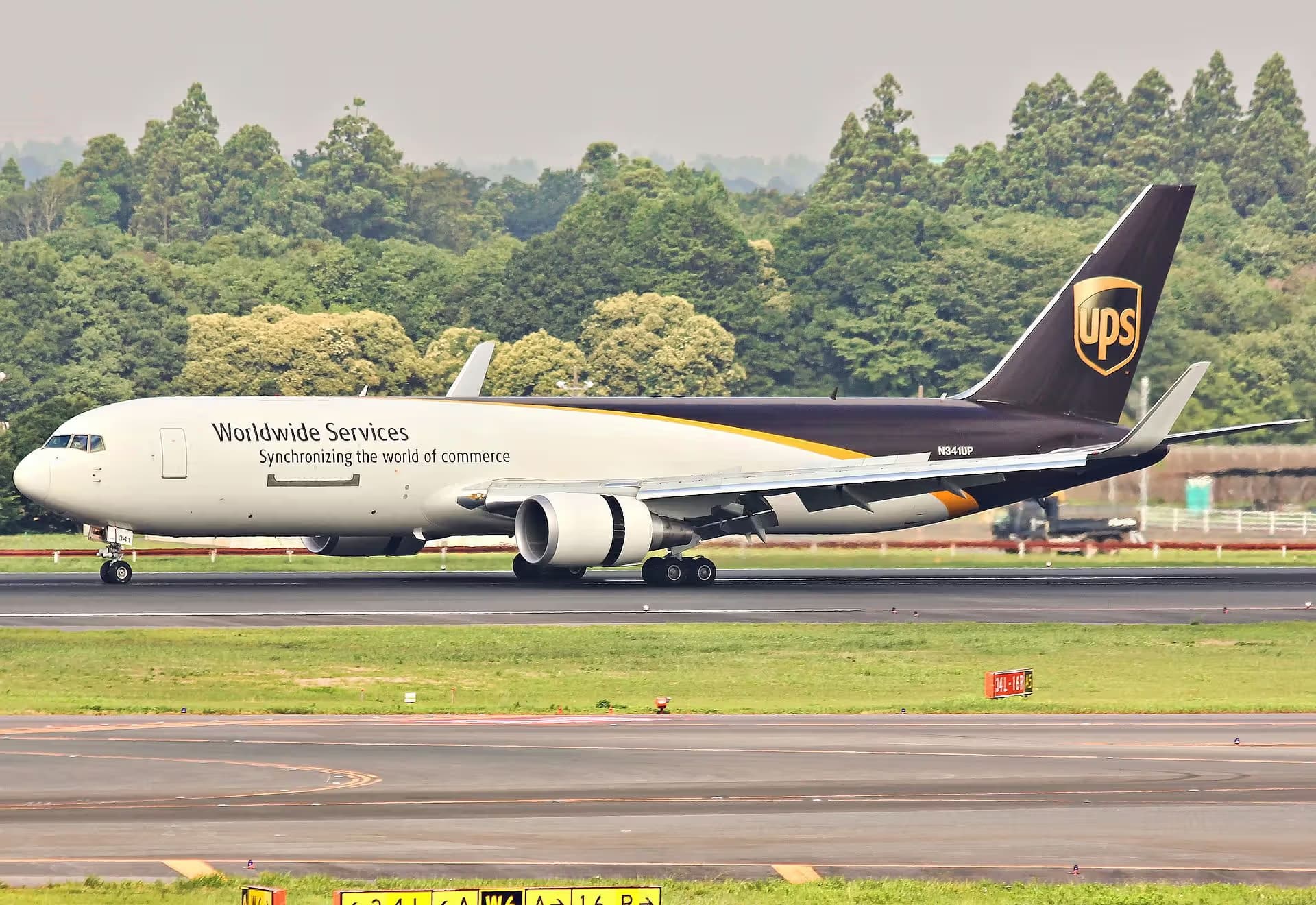 N341UP — Boeing