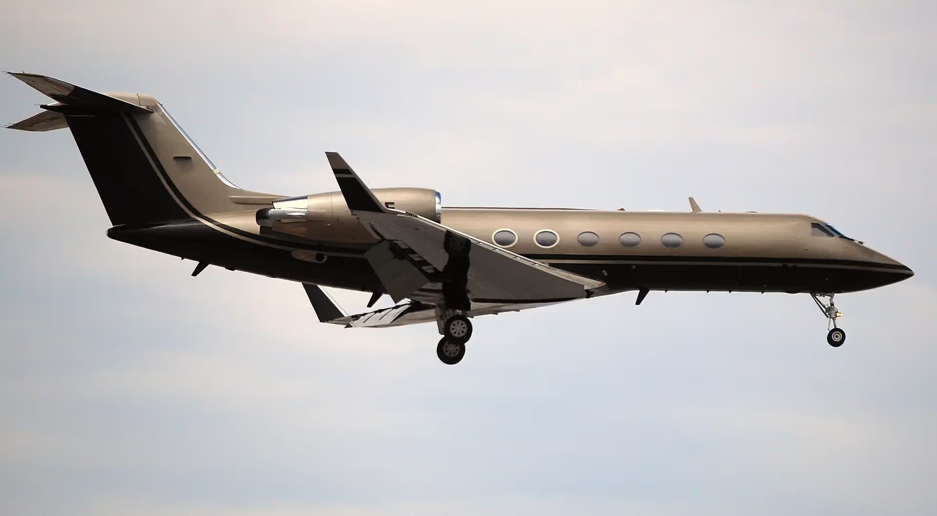 N7UF — Gulfstream