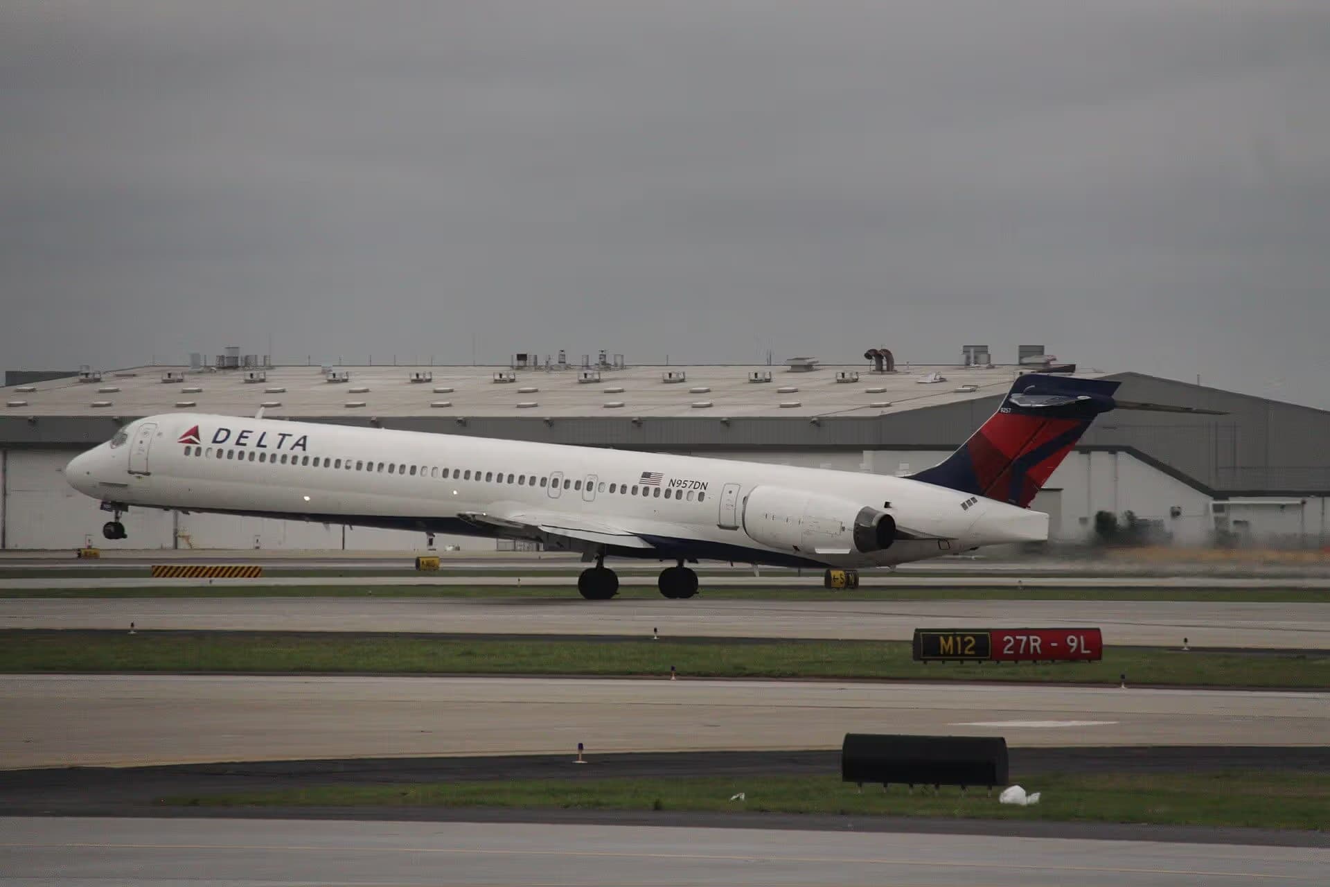 N957DN — Aircraft