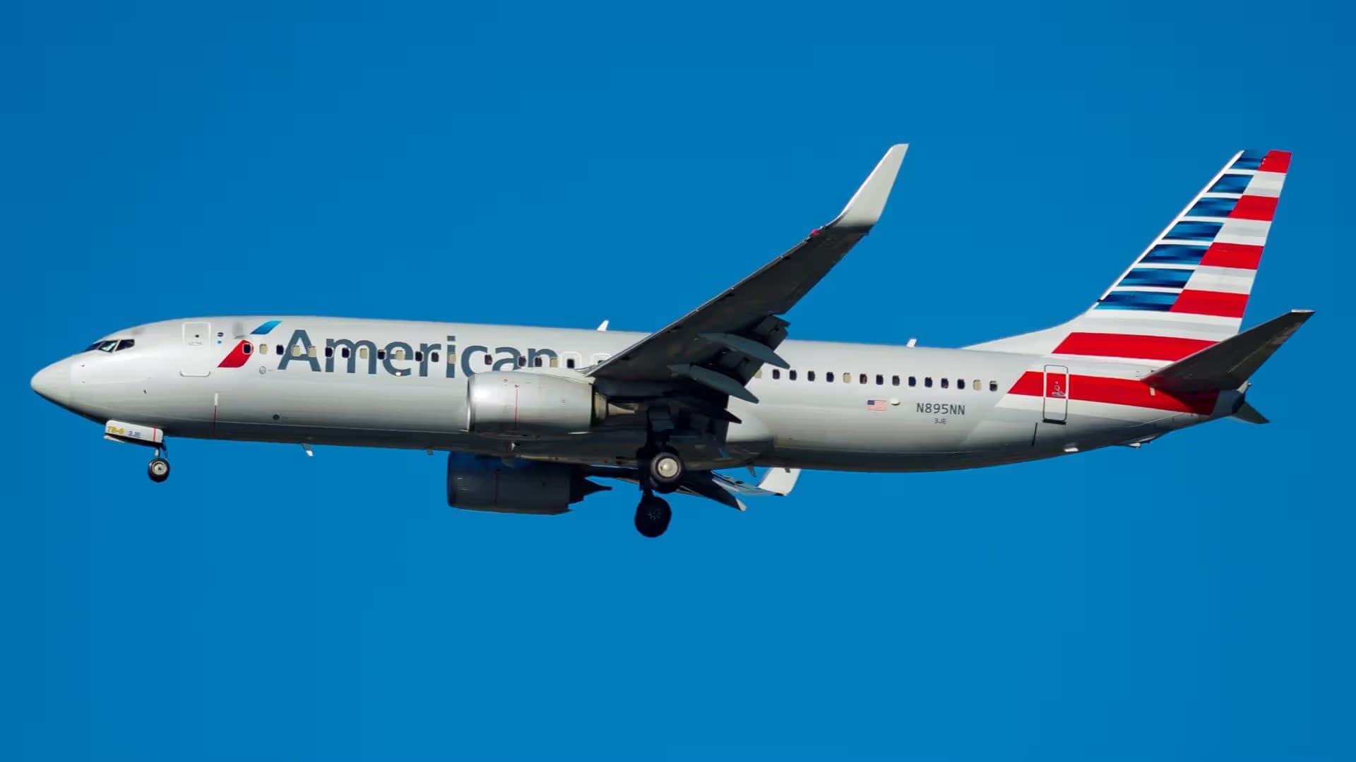 N895NN — Boeing