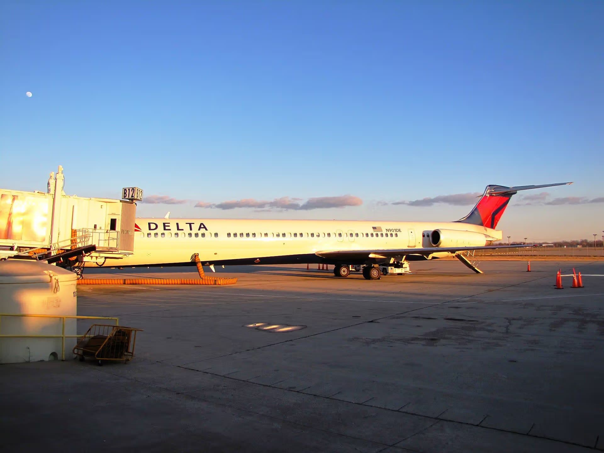 N901DE — Aircraft