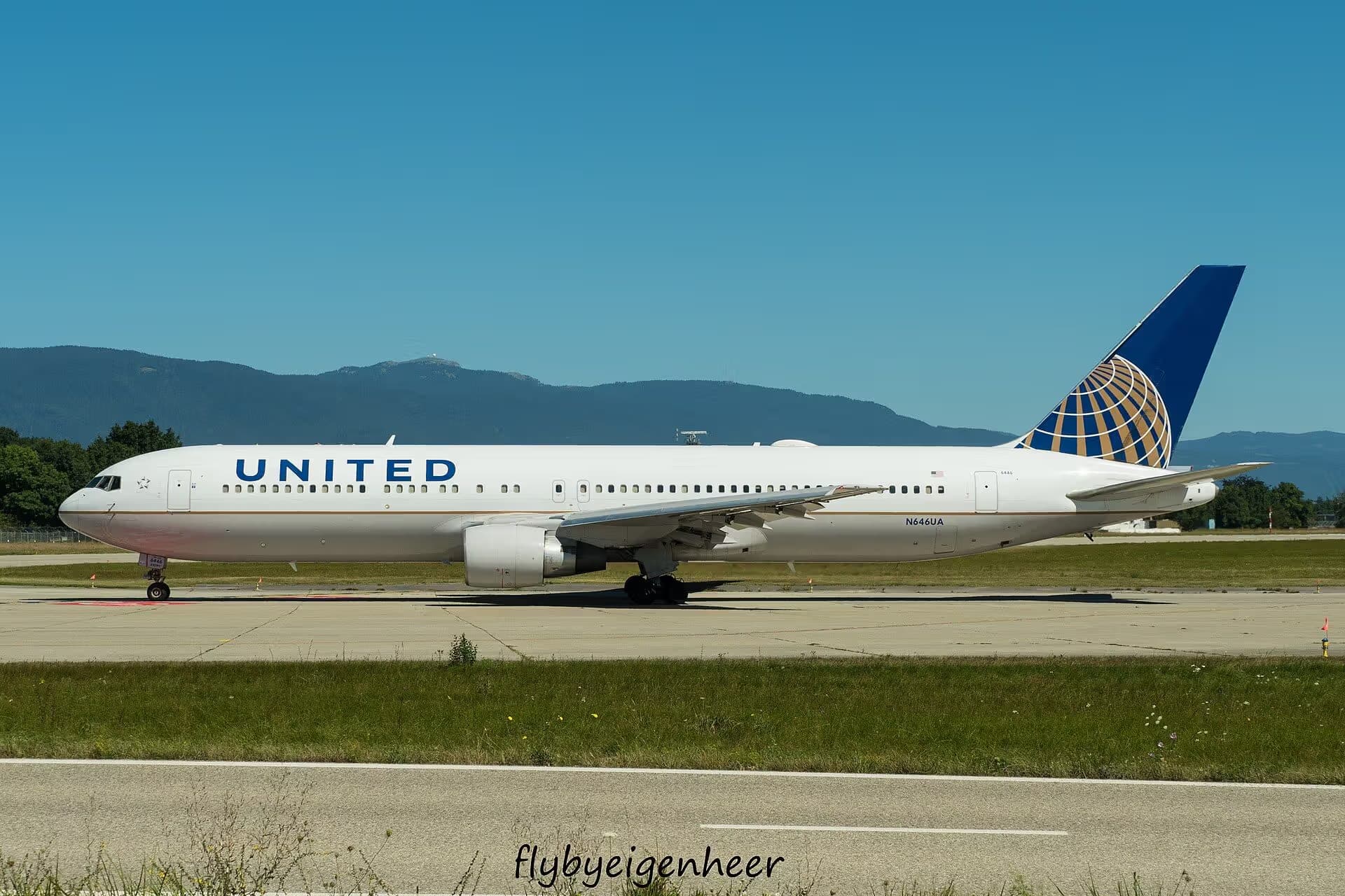 N646UA — Boeing