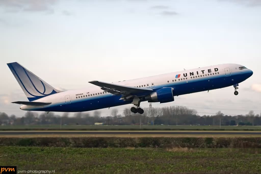 N654UA — Boeing