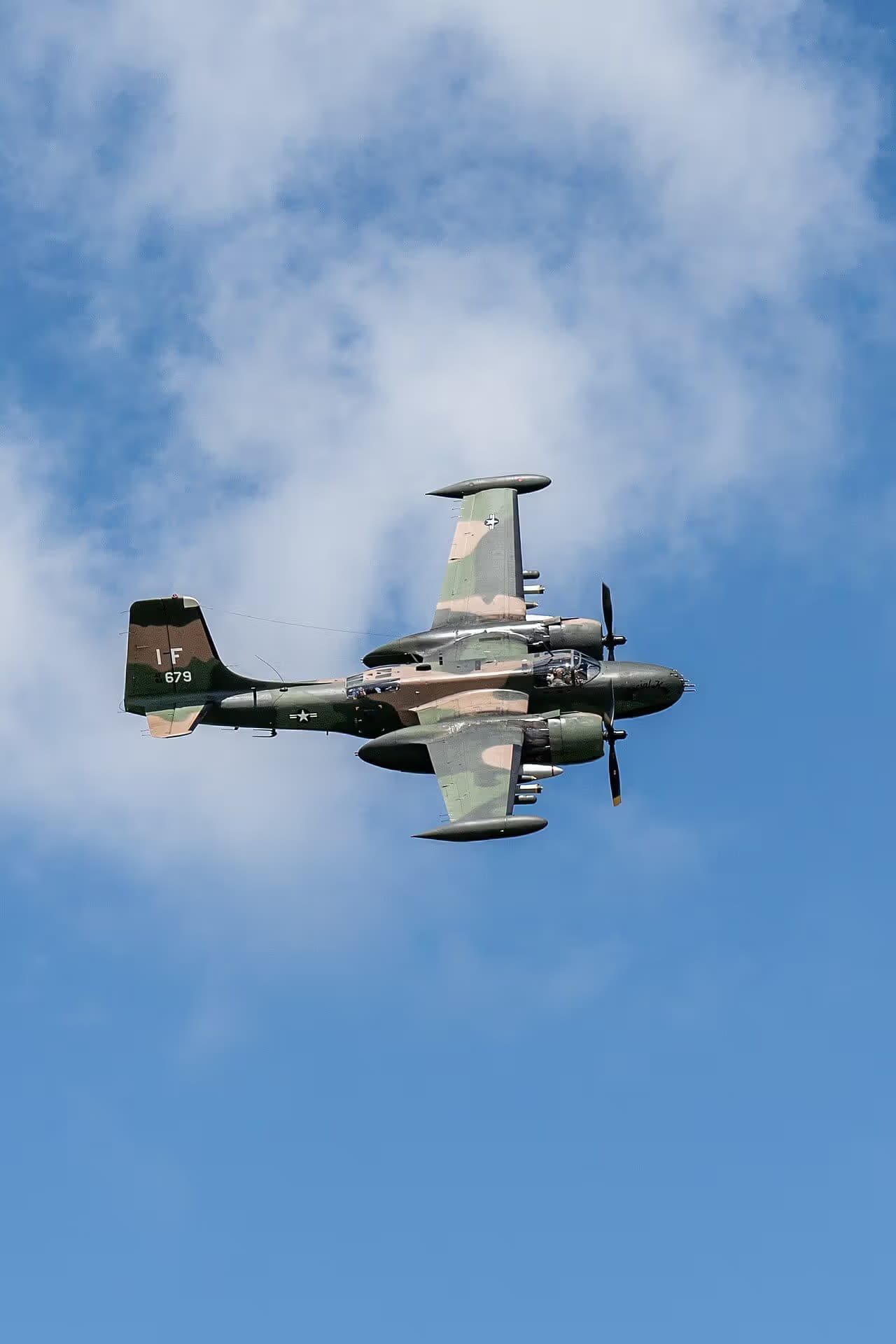 Unidentified — Twin-engine aircraft