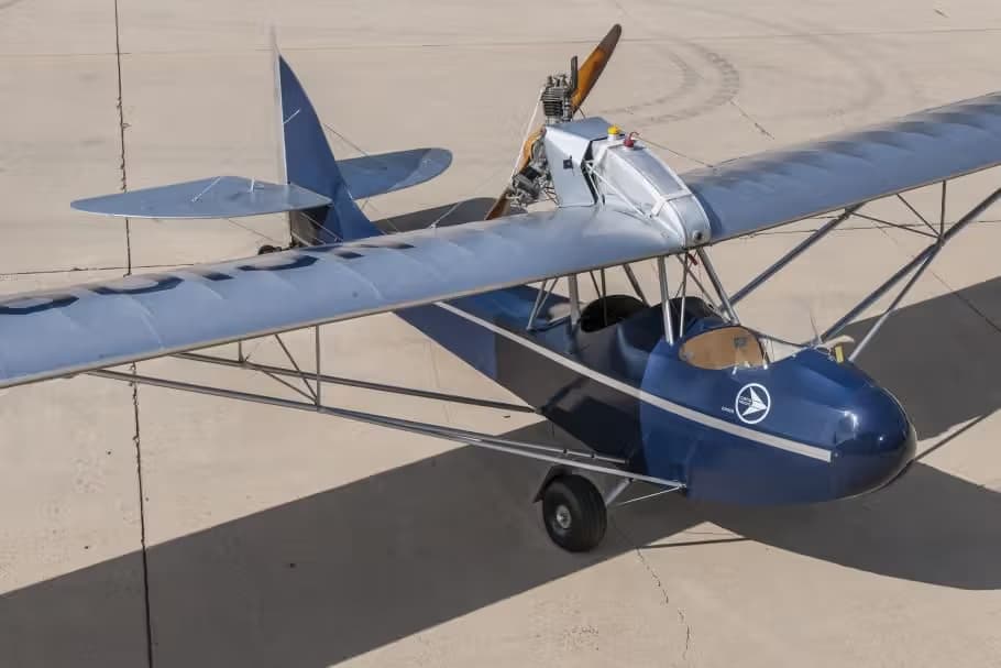 Unidentified — Single-engine aircraft