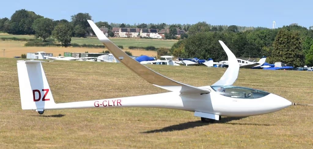 G-CLYR — Glider