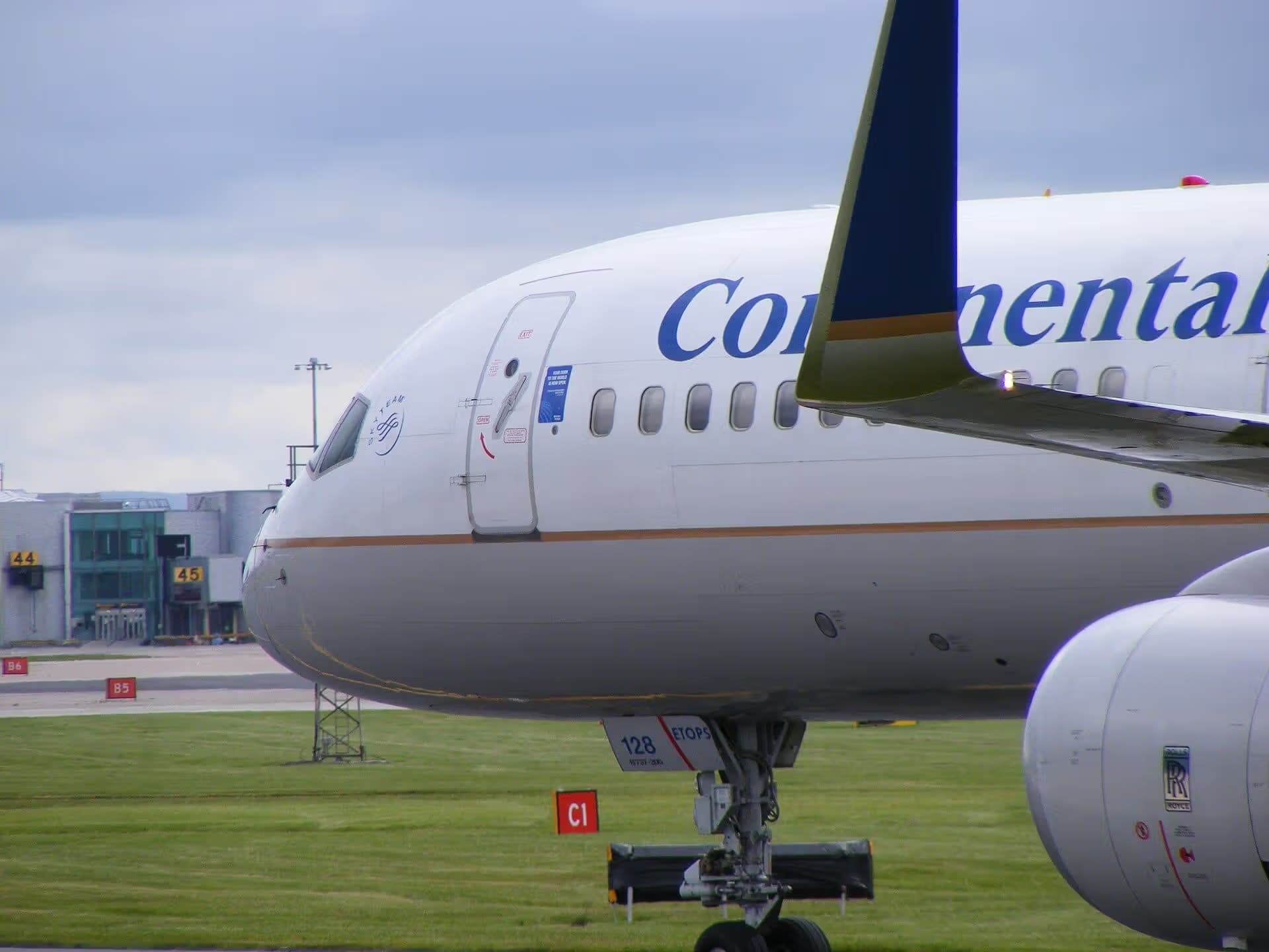 N17128 — Boeing