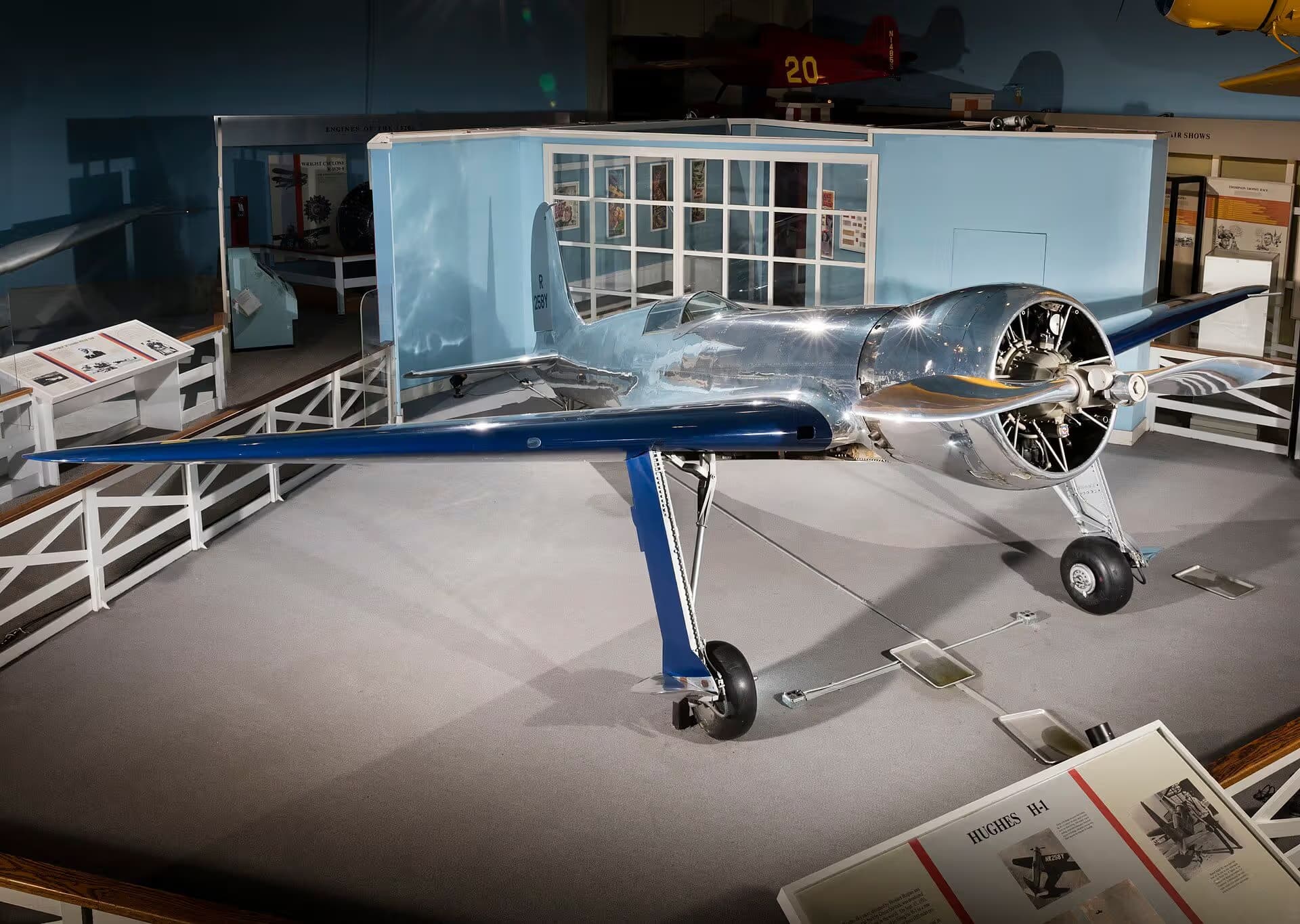 Unidentified — Single-engine aircraft