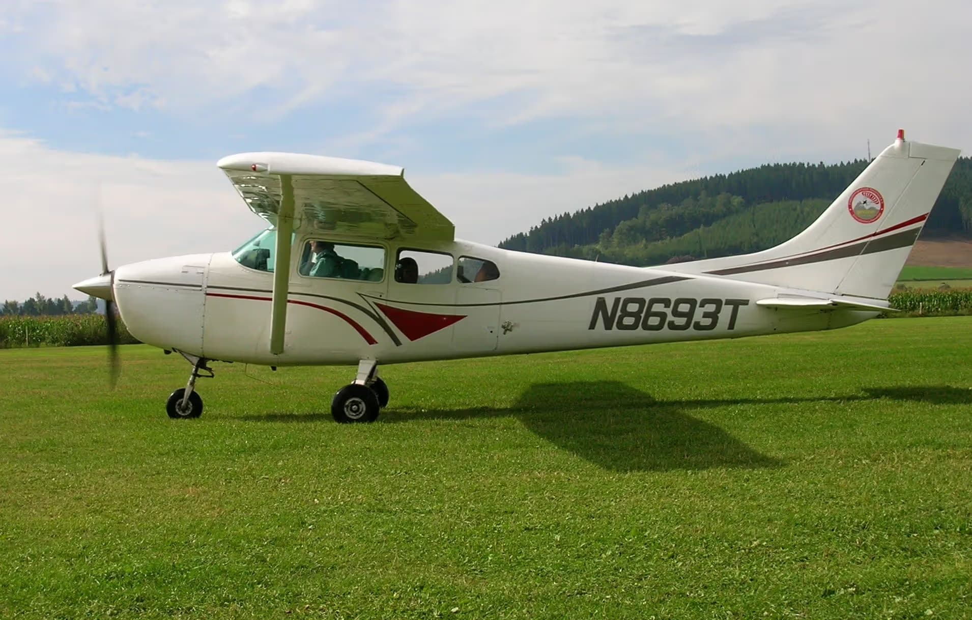 N8693T — Single-engine aircraft