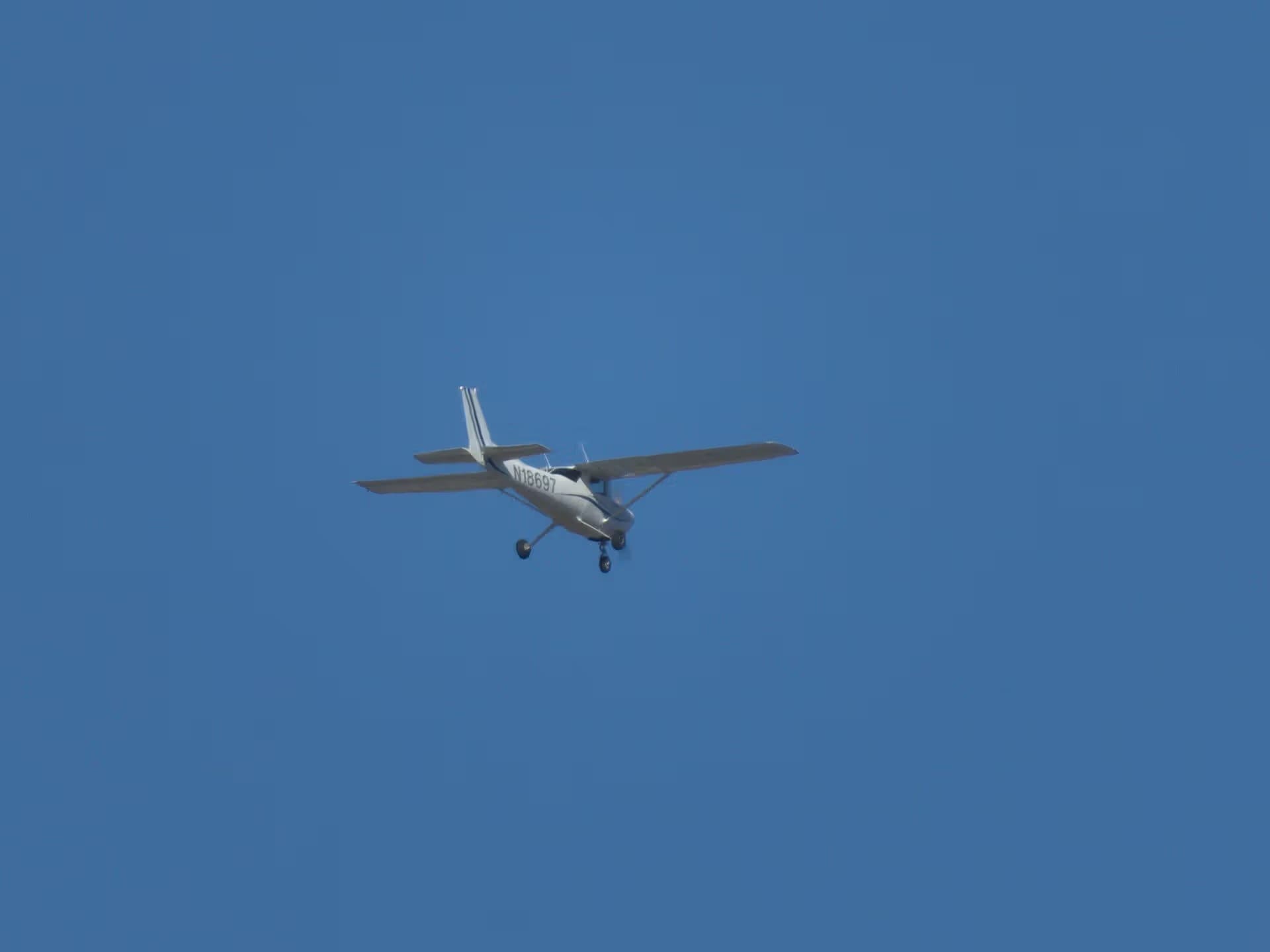 N18697 — Single-engine aircraft