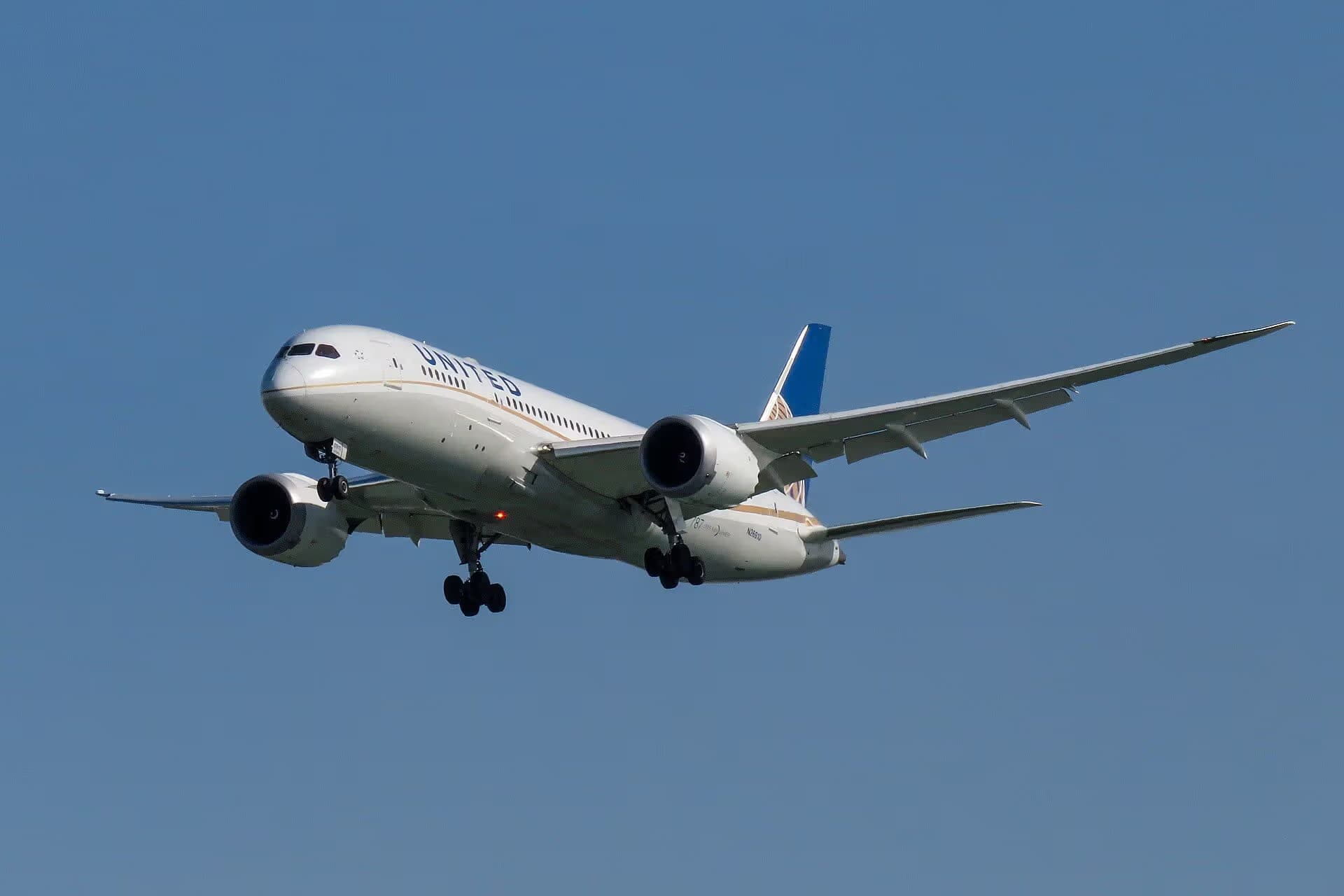 N26910 — Boeing