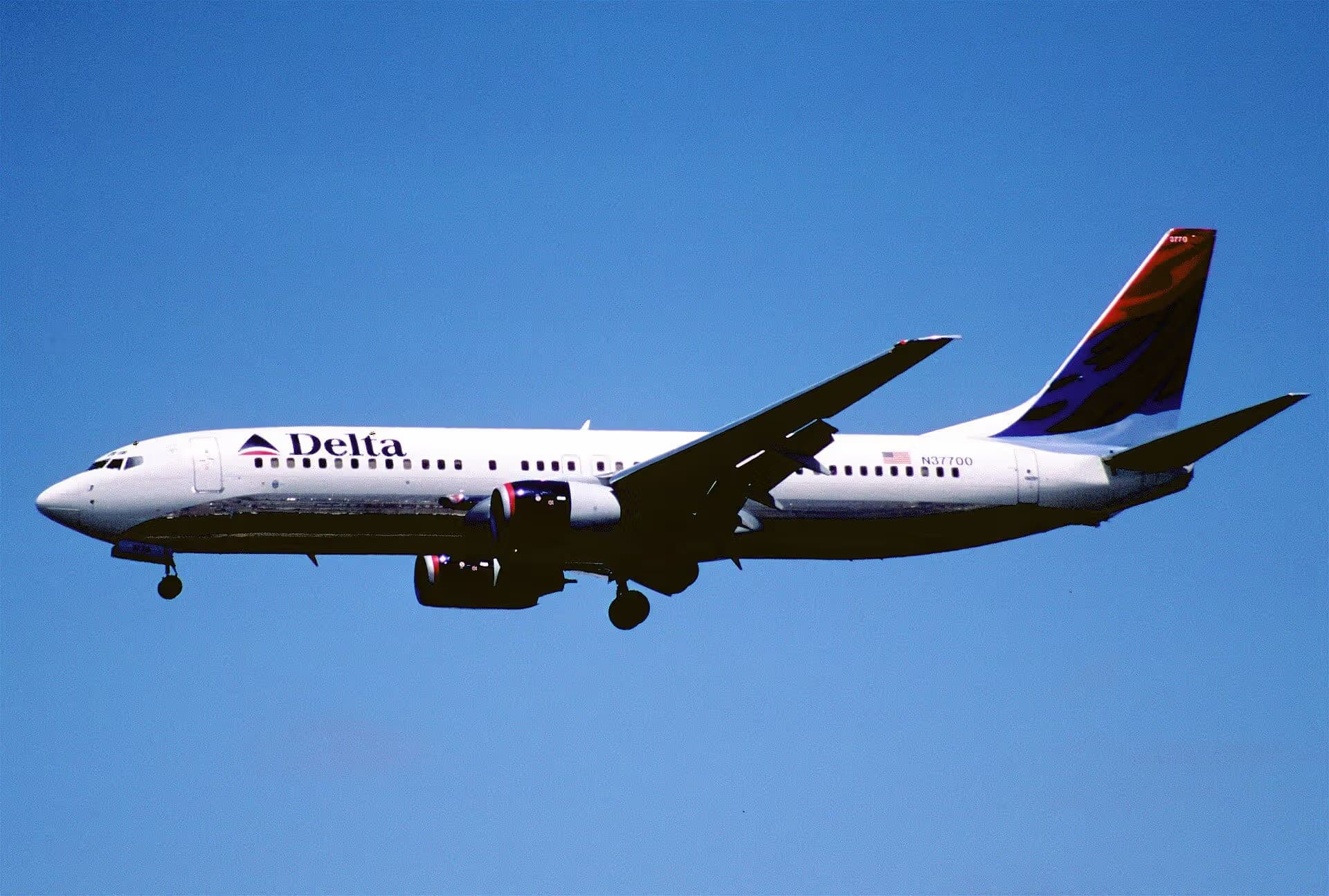 N37700 — Boeing