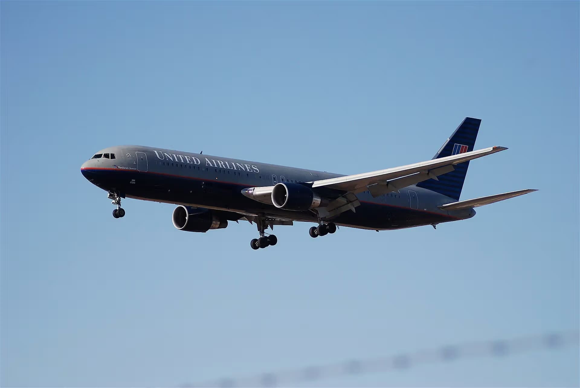 N666UA — Boeing at Los Angeles International Airport