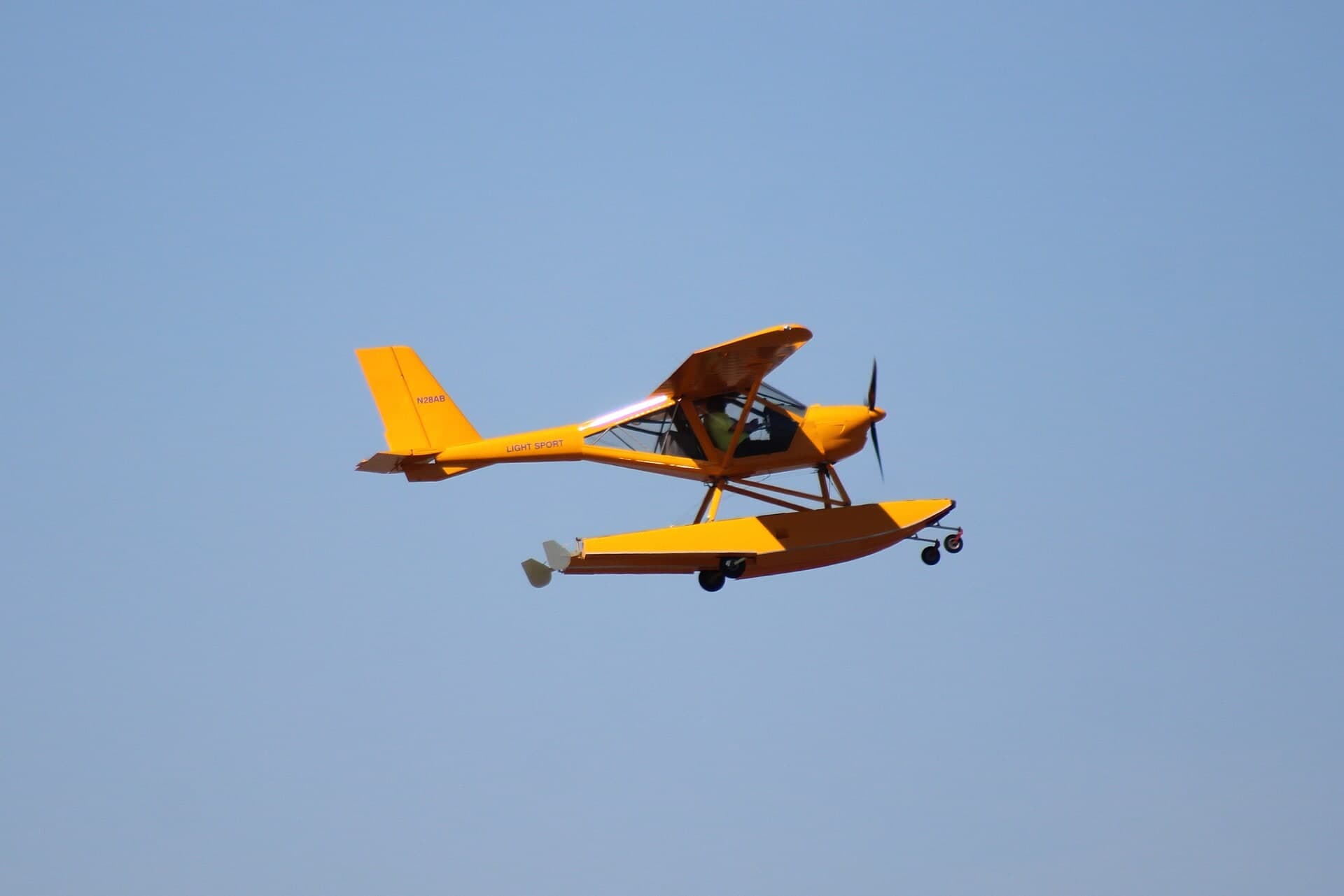 N28AB — Single-engine aircraft